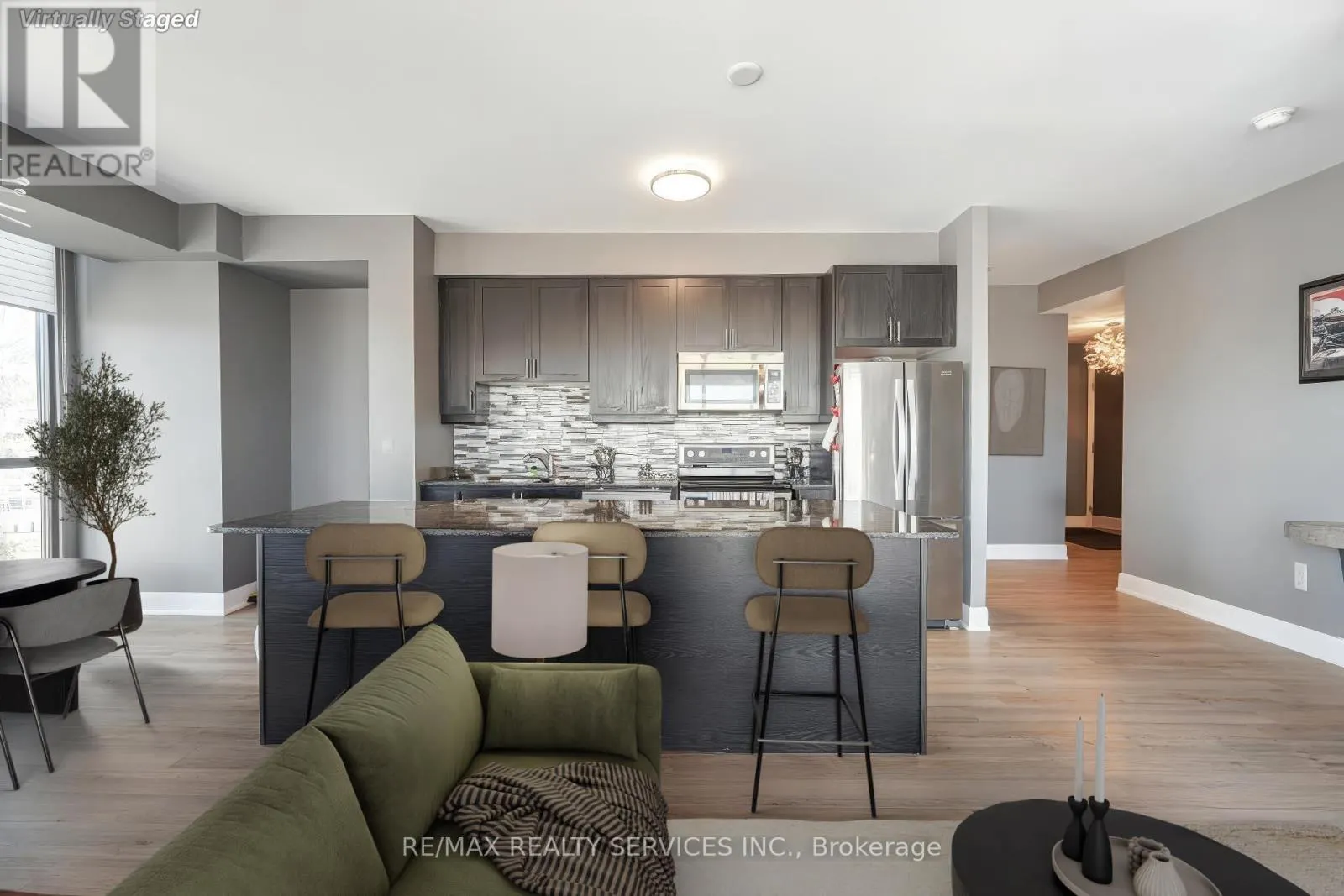 2902 - 2900 HIGHWAY 7 ROAD
