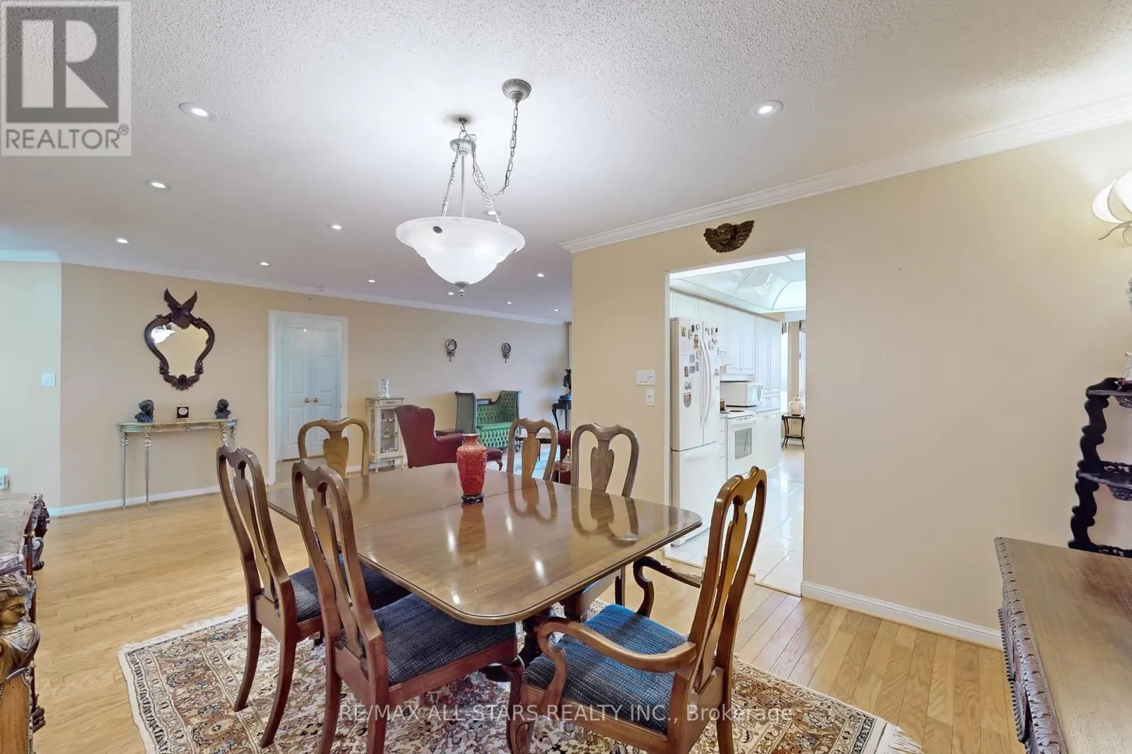 1506 - 610 BULLOCK DRIVE