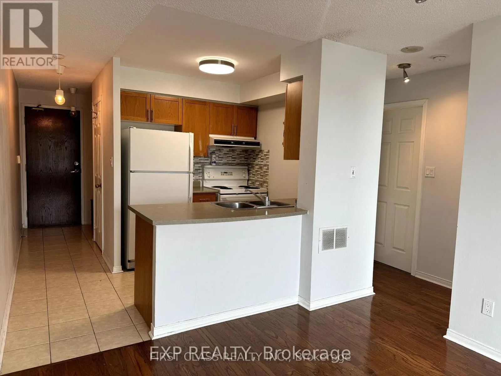 301 - 51 BAFFIN CRESCENT