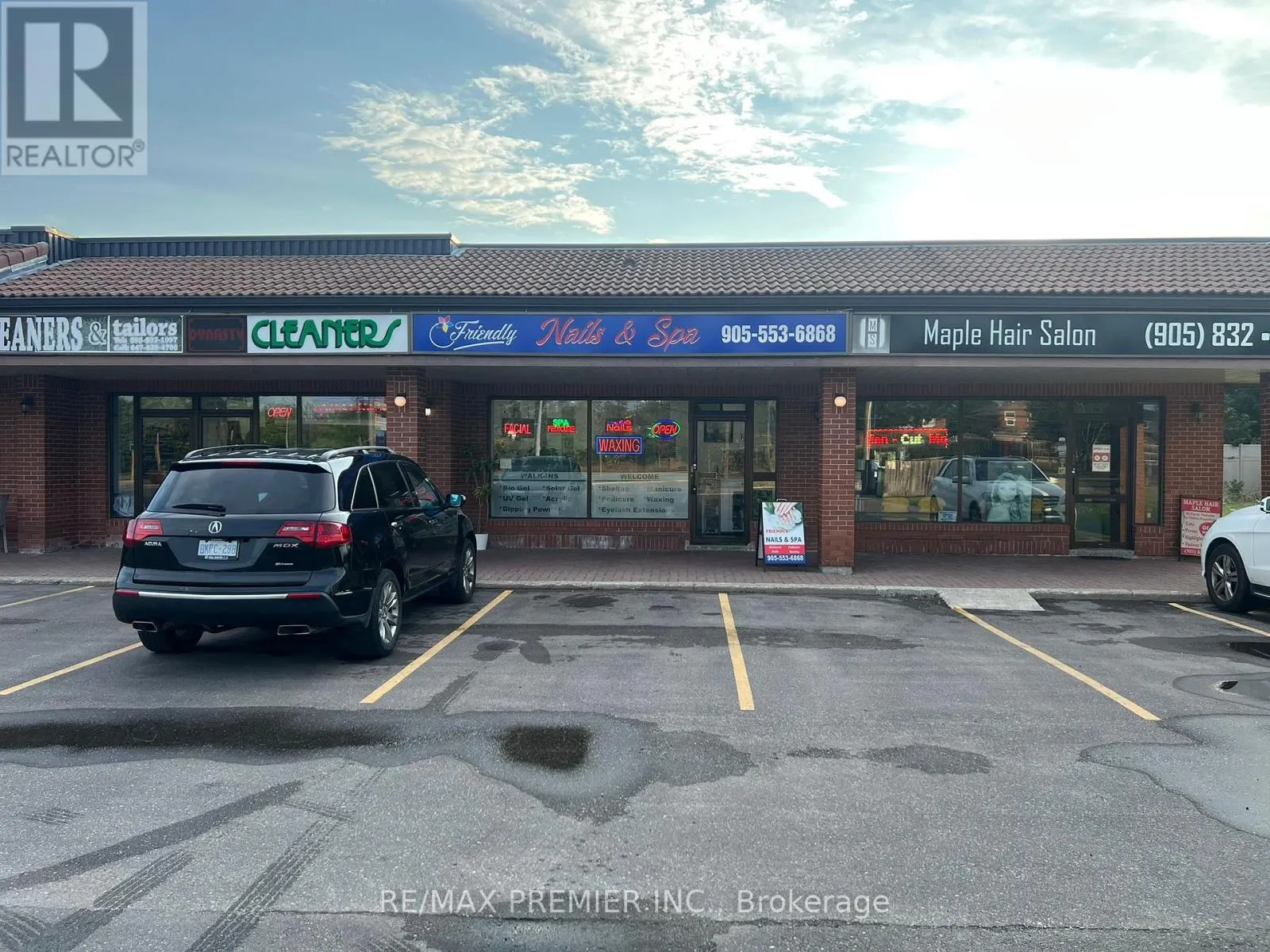 9 - 9300 KEELE STREET