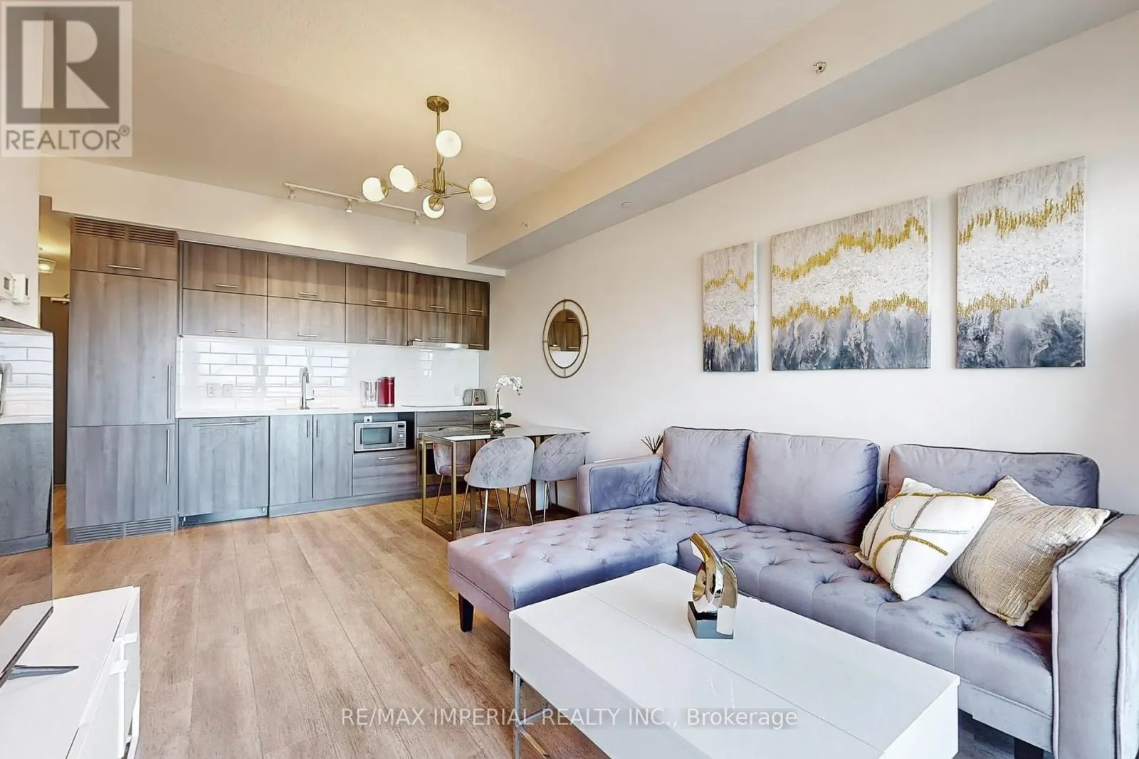 1117 - 8081 BIRCHMOUNT ROAD