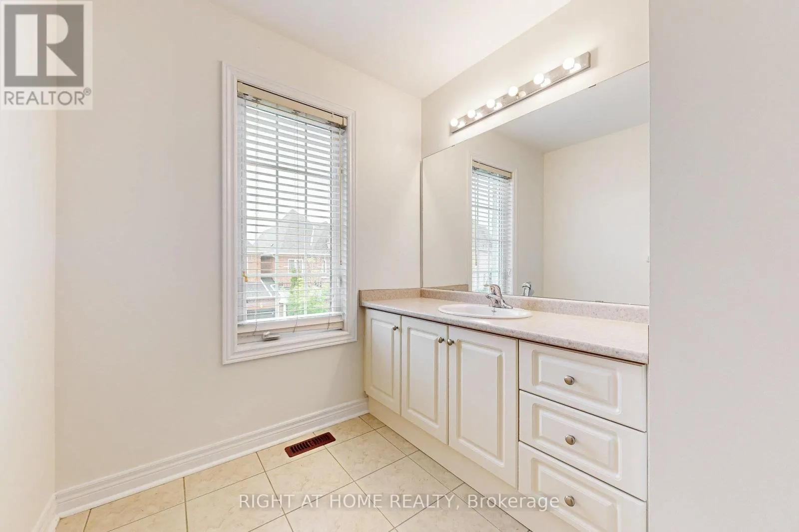 41 - 280 PARADELLE DRIVE