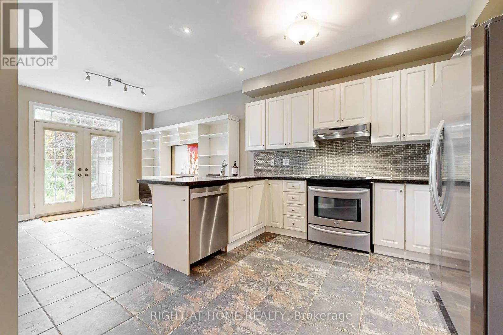 41 - 280 PARADELLE DRIVE