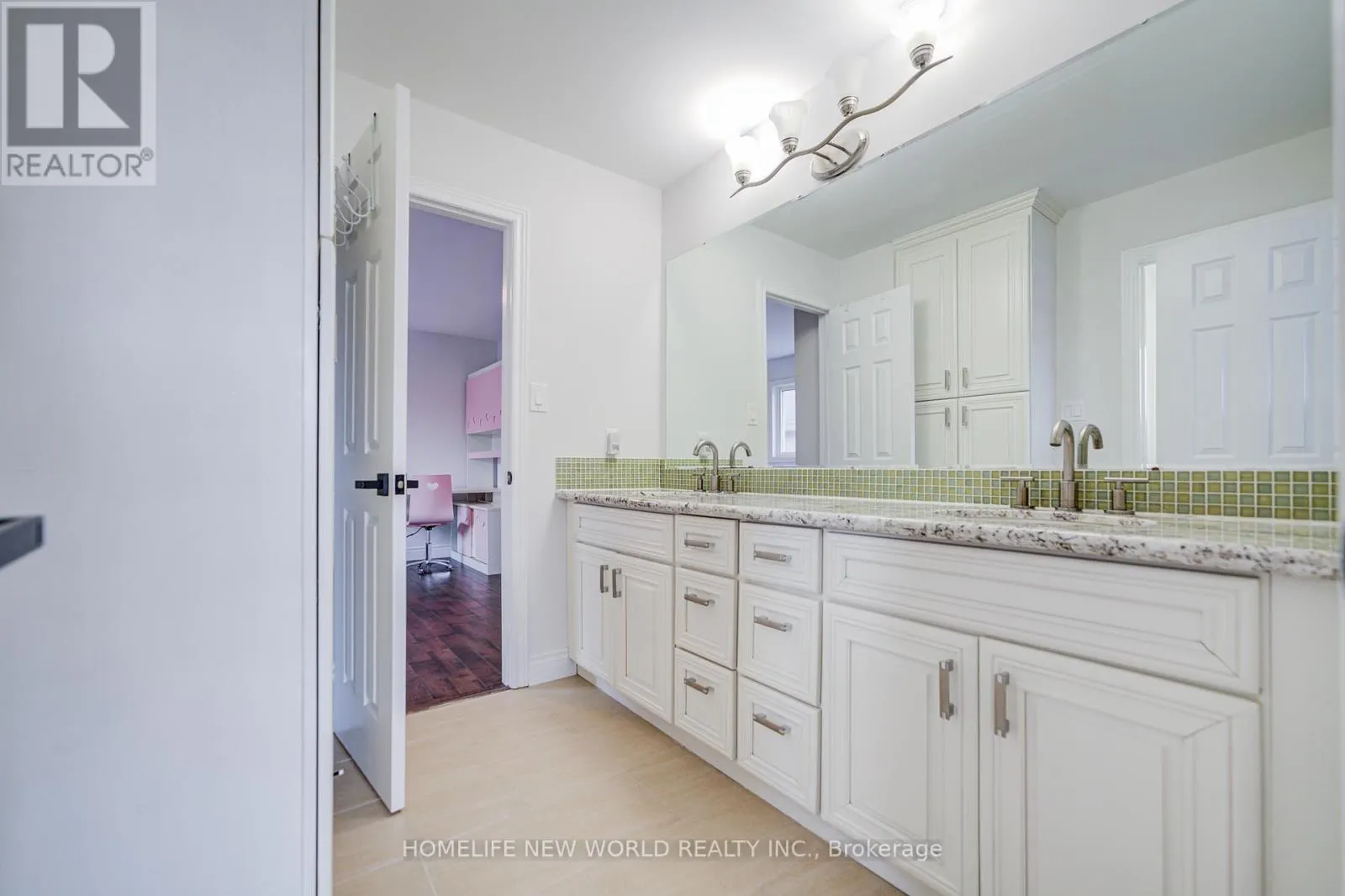 178 ALPINE CRESCENT