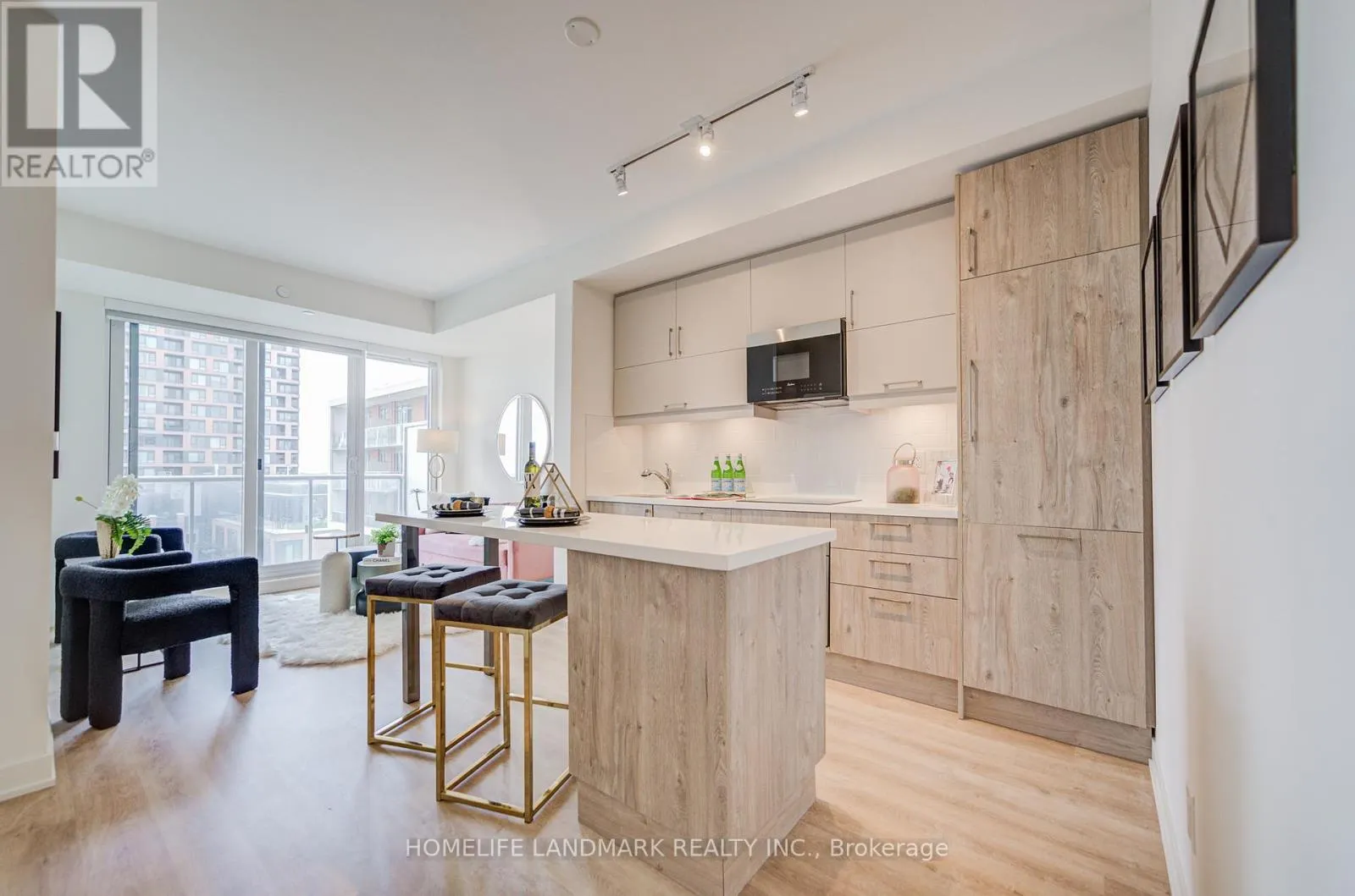 1302 - 8119 BIRCHMOUNT ROAD