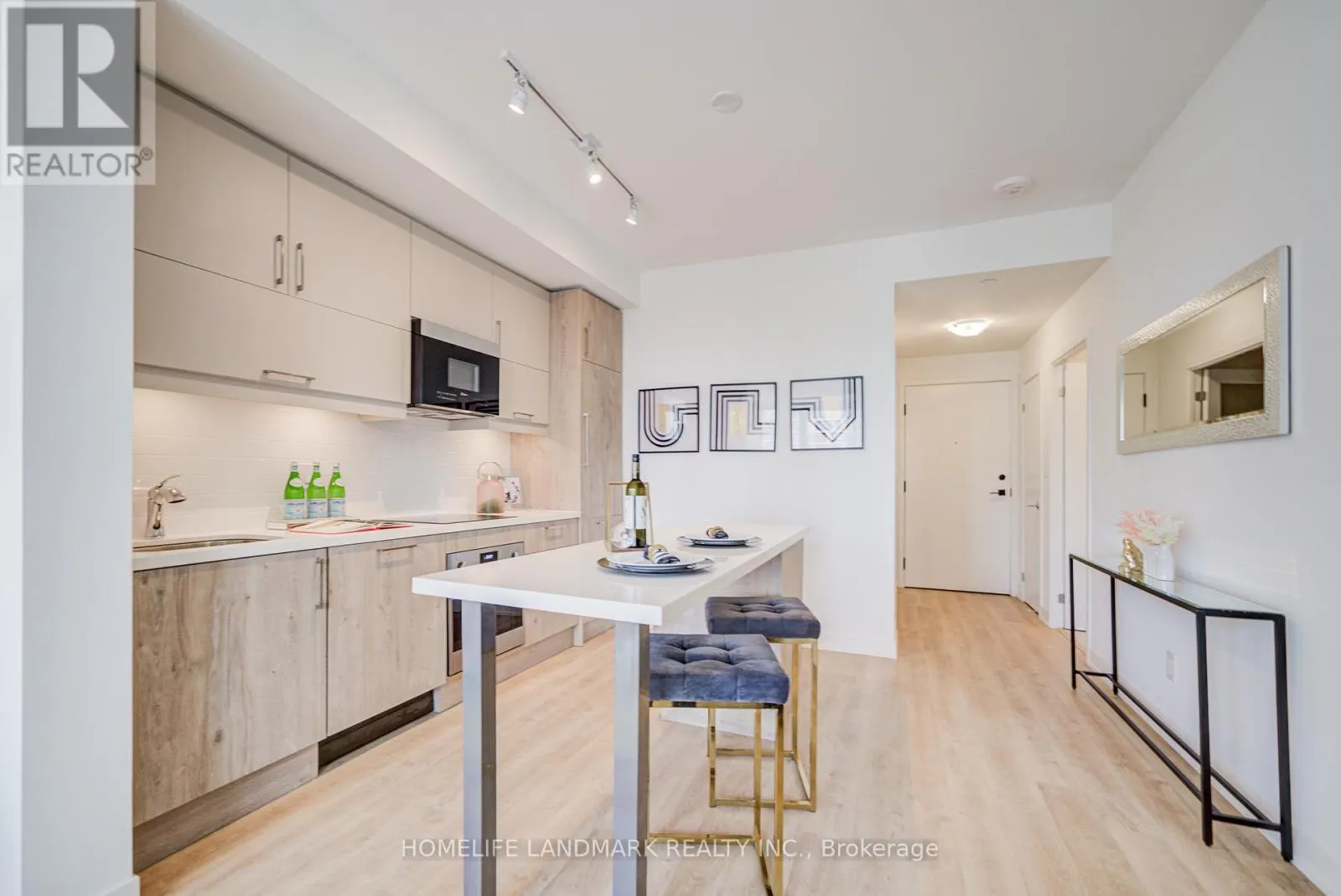 1302 - 8119 BIRCHMOUNT ROAD