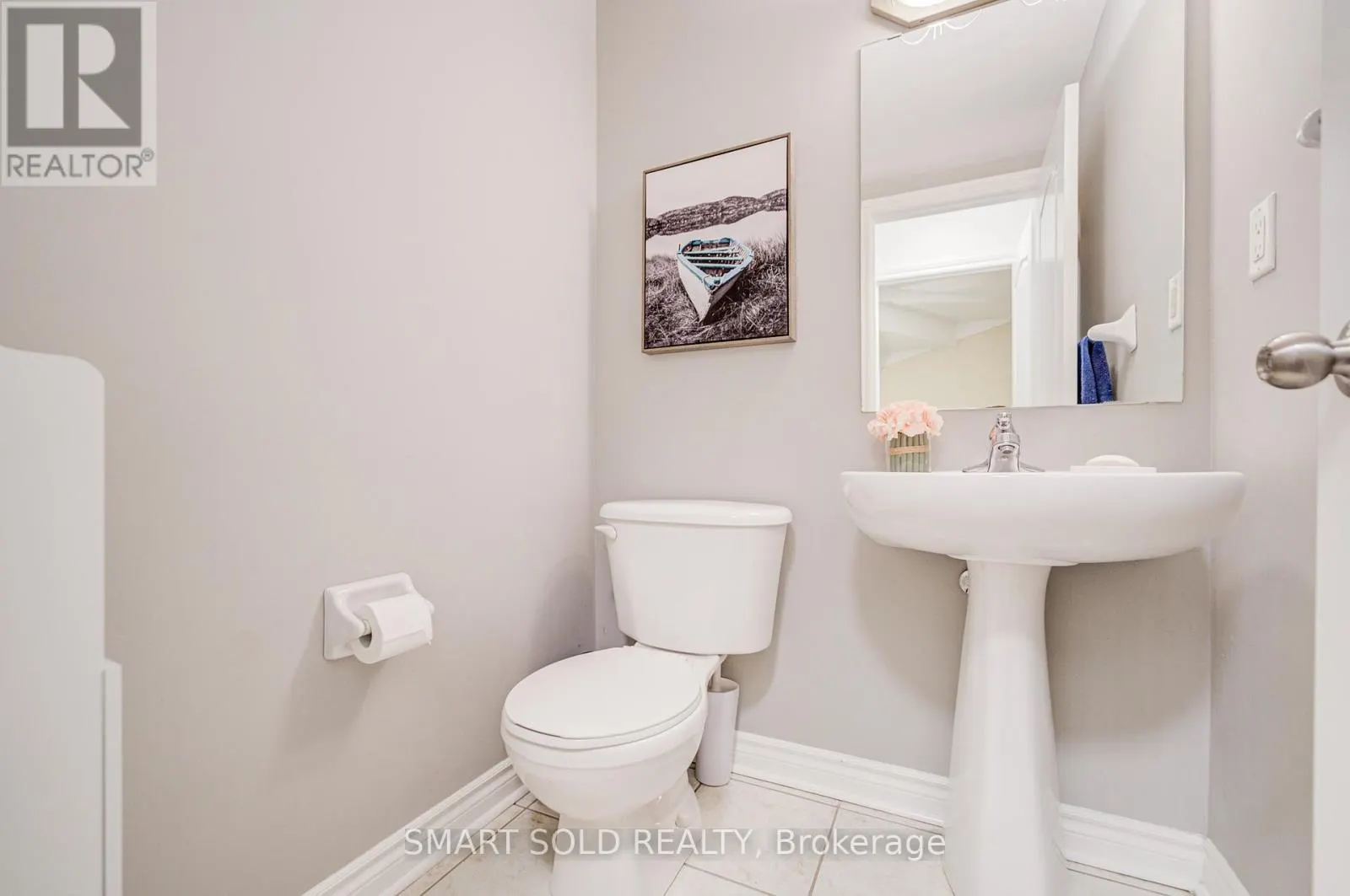 4 THORNHILL WOODS DRIVE