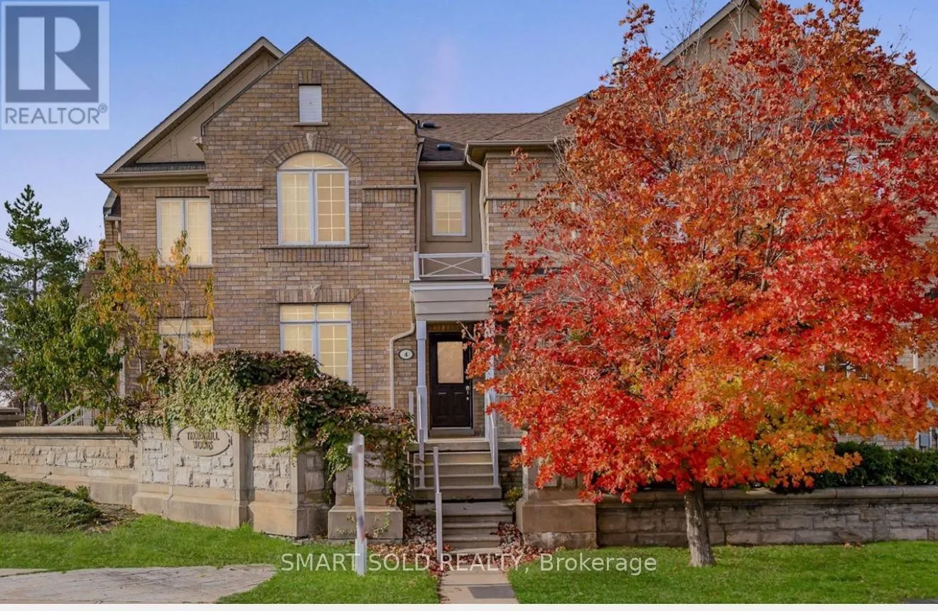 4 THORNHILL WOODS DRIVE