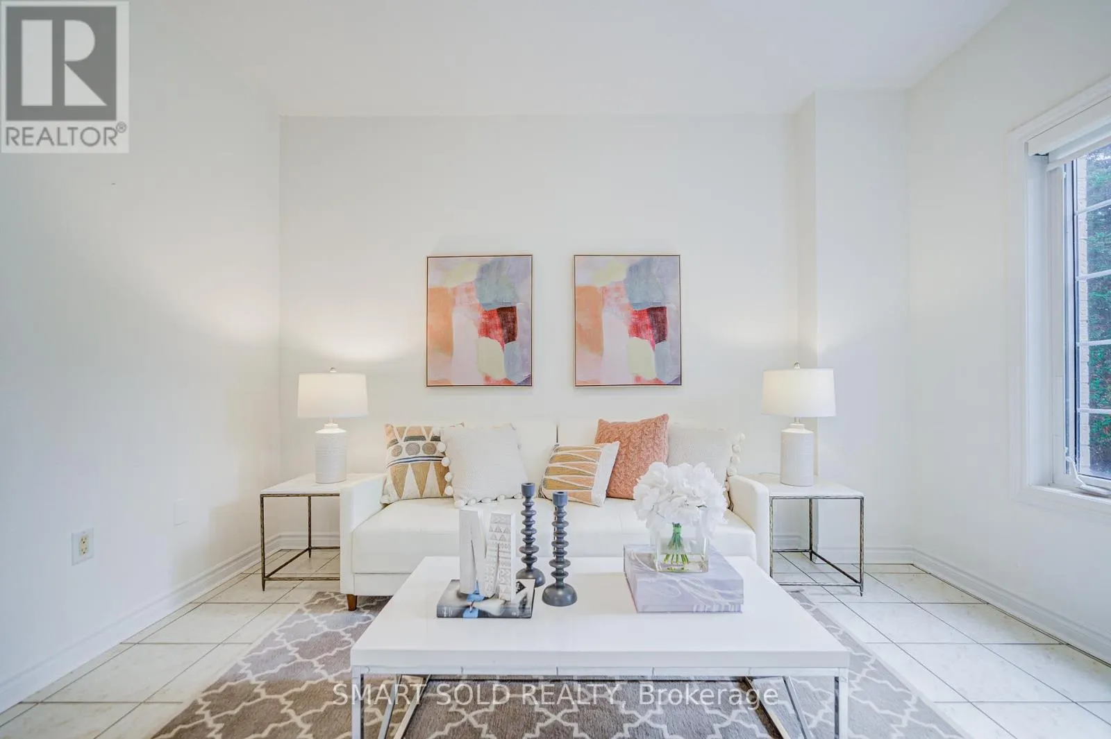4 THORNHILL WOODS DRIVE