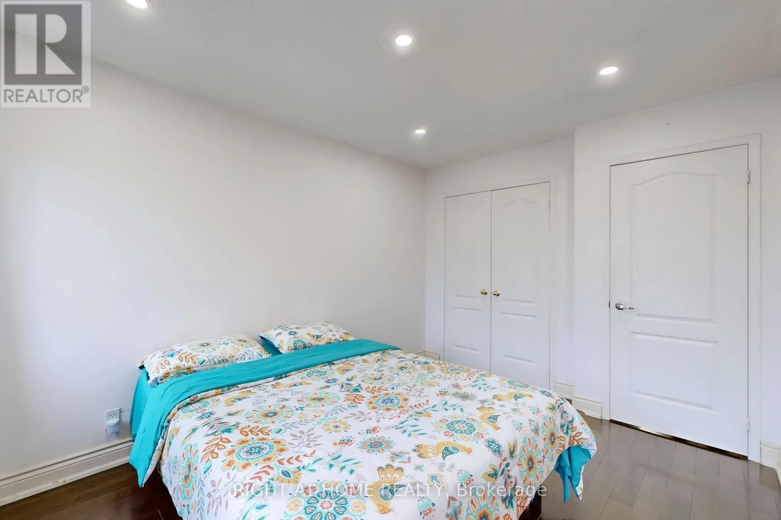 UPPER - 30 CASABEL DRIVE