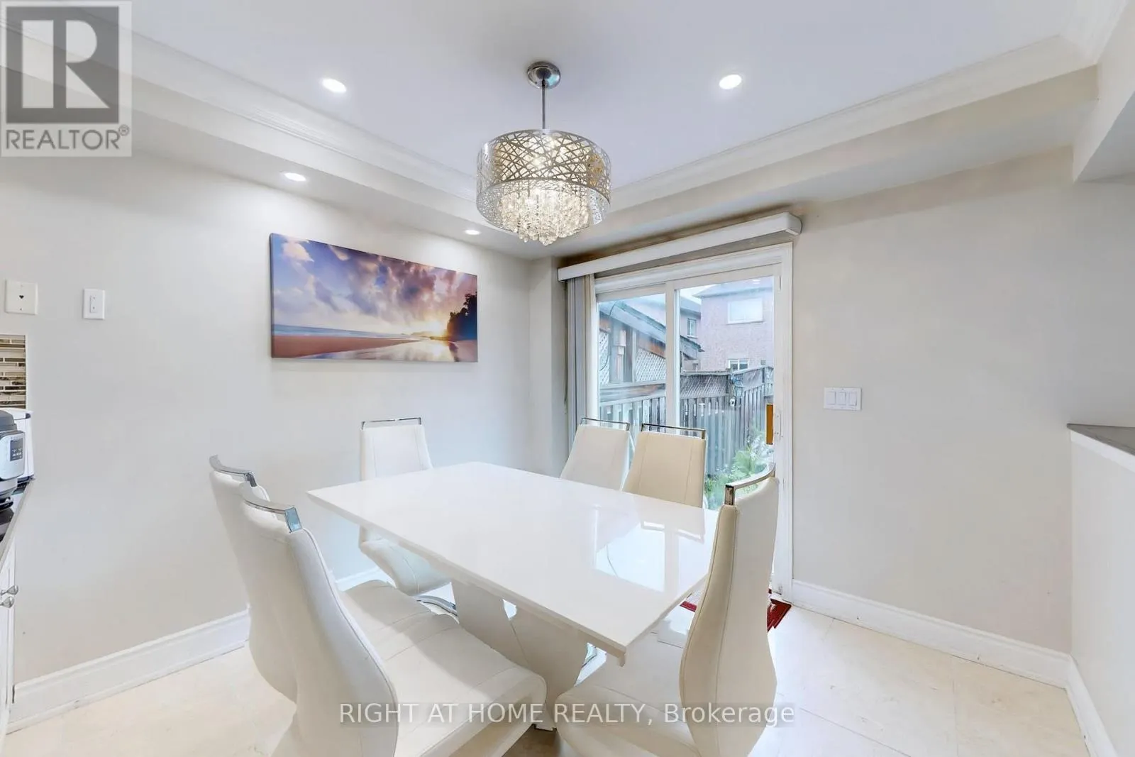 UPPER - 30 CASABEL DRIVE