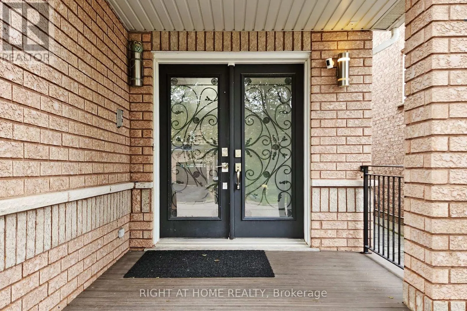 UPPER - 30 CASABEL DRIVE