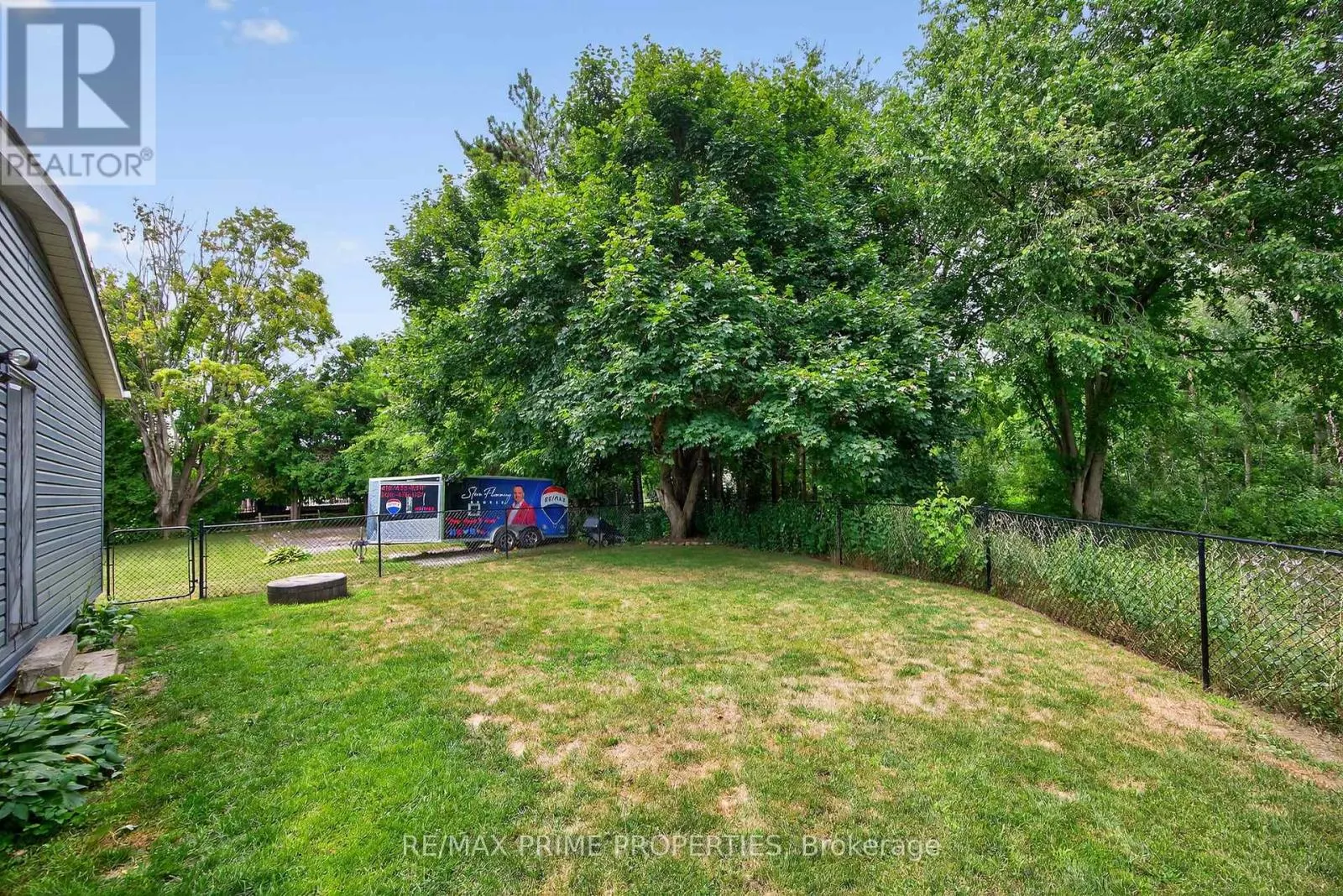 5670 THOMAS DRIVE