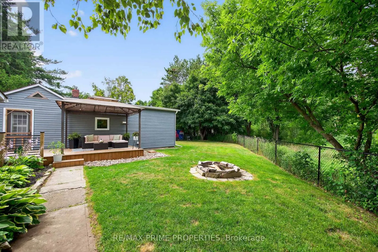 5670 THOMAS DRIVE