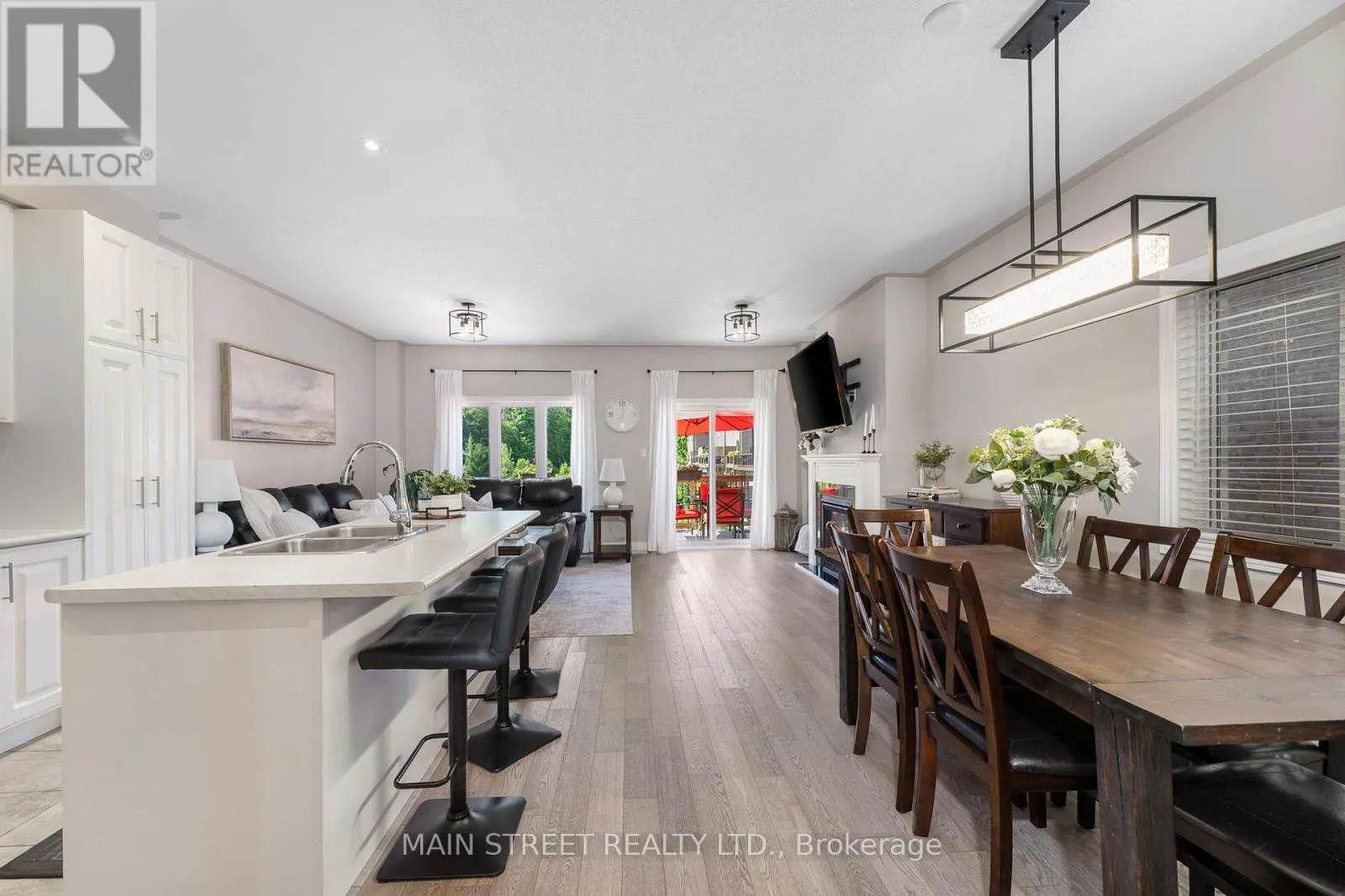 10 PROSSER CRESCENT