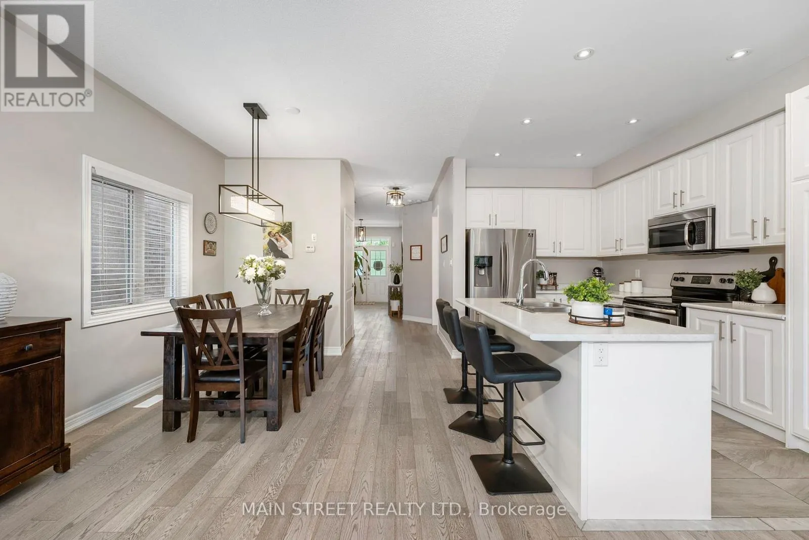 10 PROSSER CRESCENT