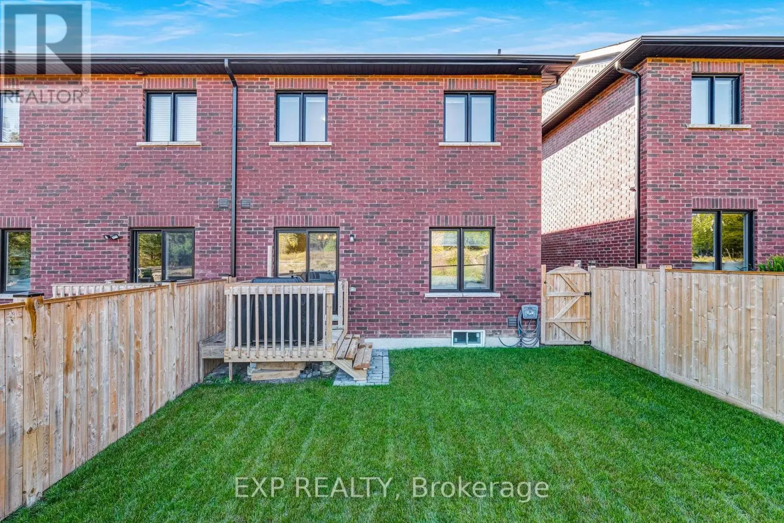 9 GORD MATTHEWS WAY