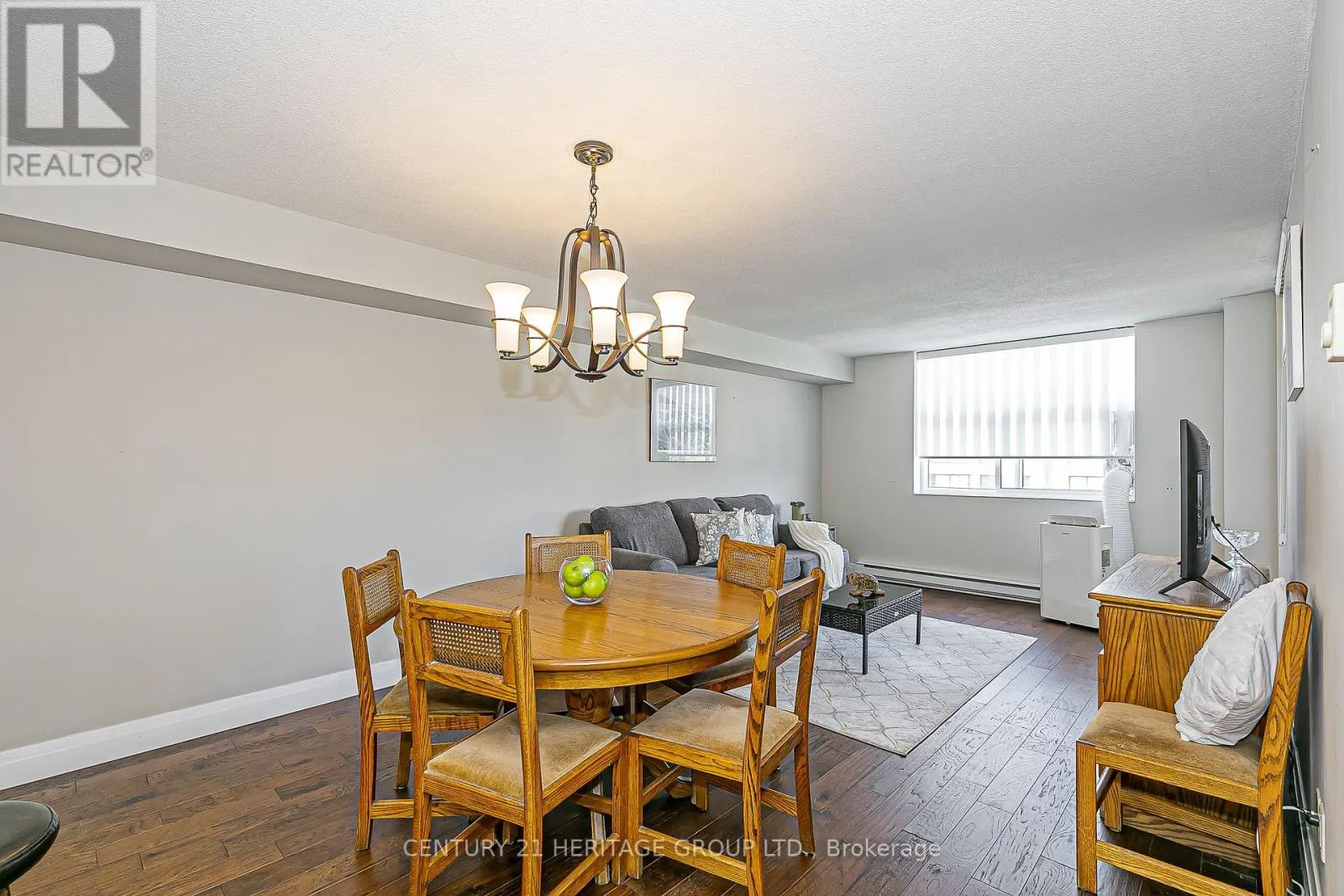 712 - 260 DAVIS DRIVE