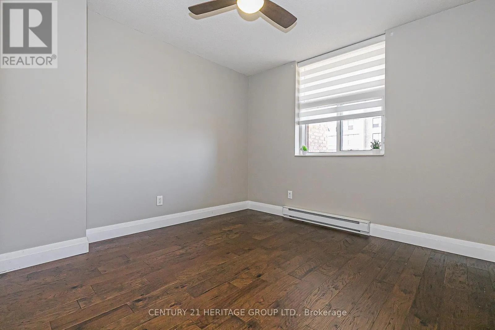 712 - 260 DAVIS DRIVE