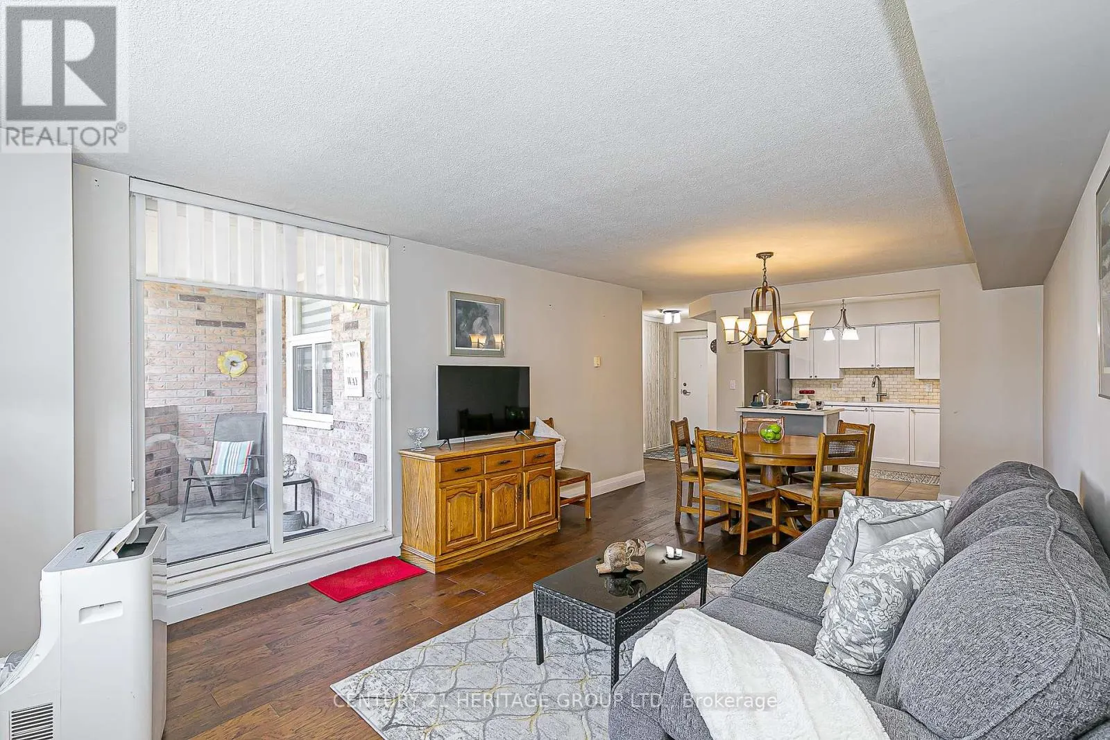 712 - 260 DAVIS DRIVE