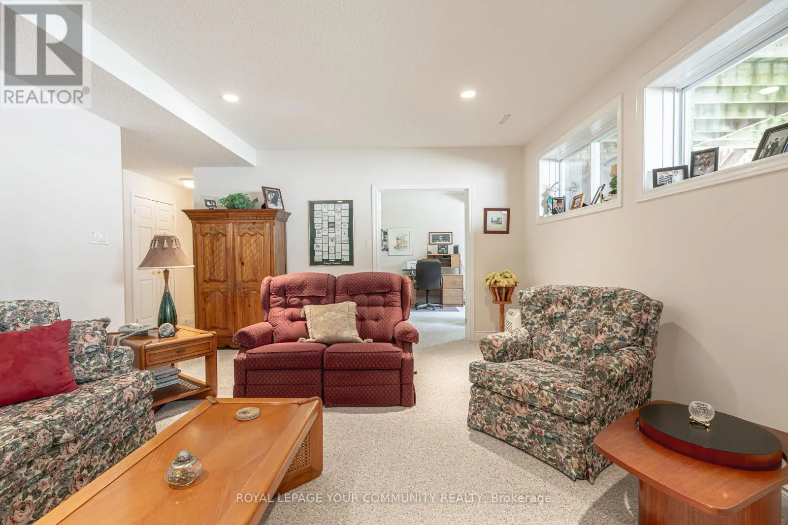 17 - 50 RENAISSANCE POINT