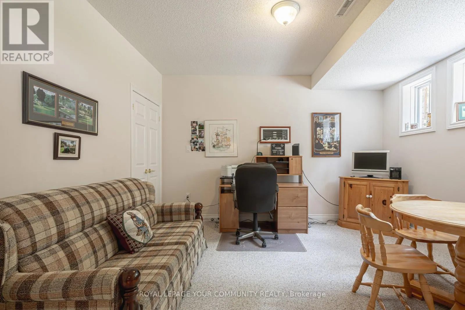 17 - 50 RENAISSANCE POINT