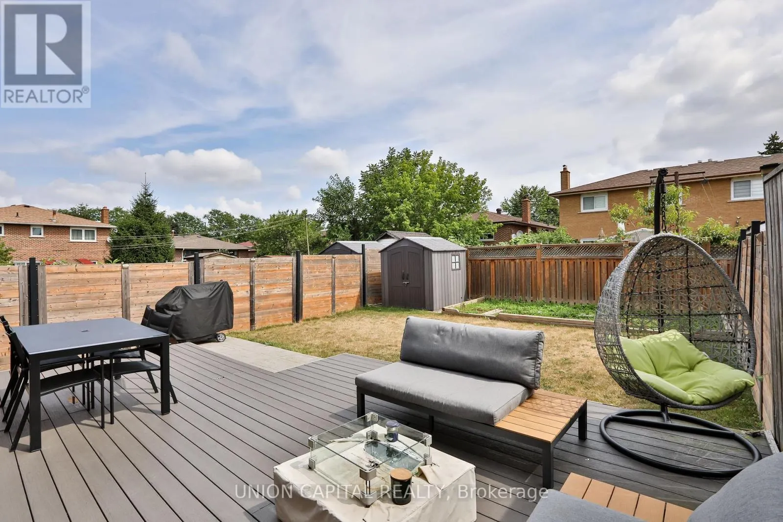 21 AVON CRESCENT