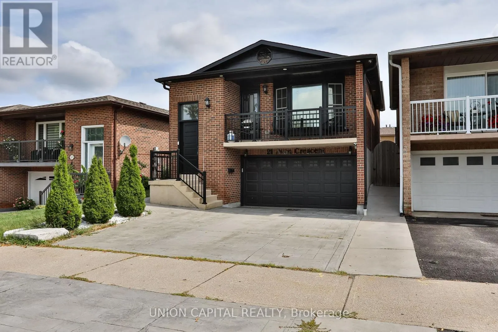 21 AVON CRESCENT