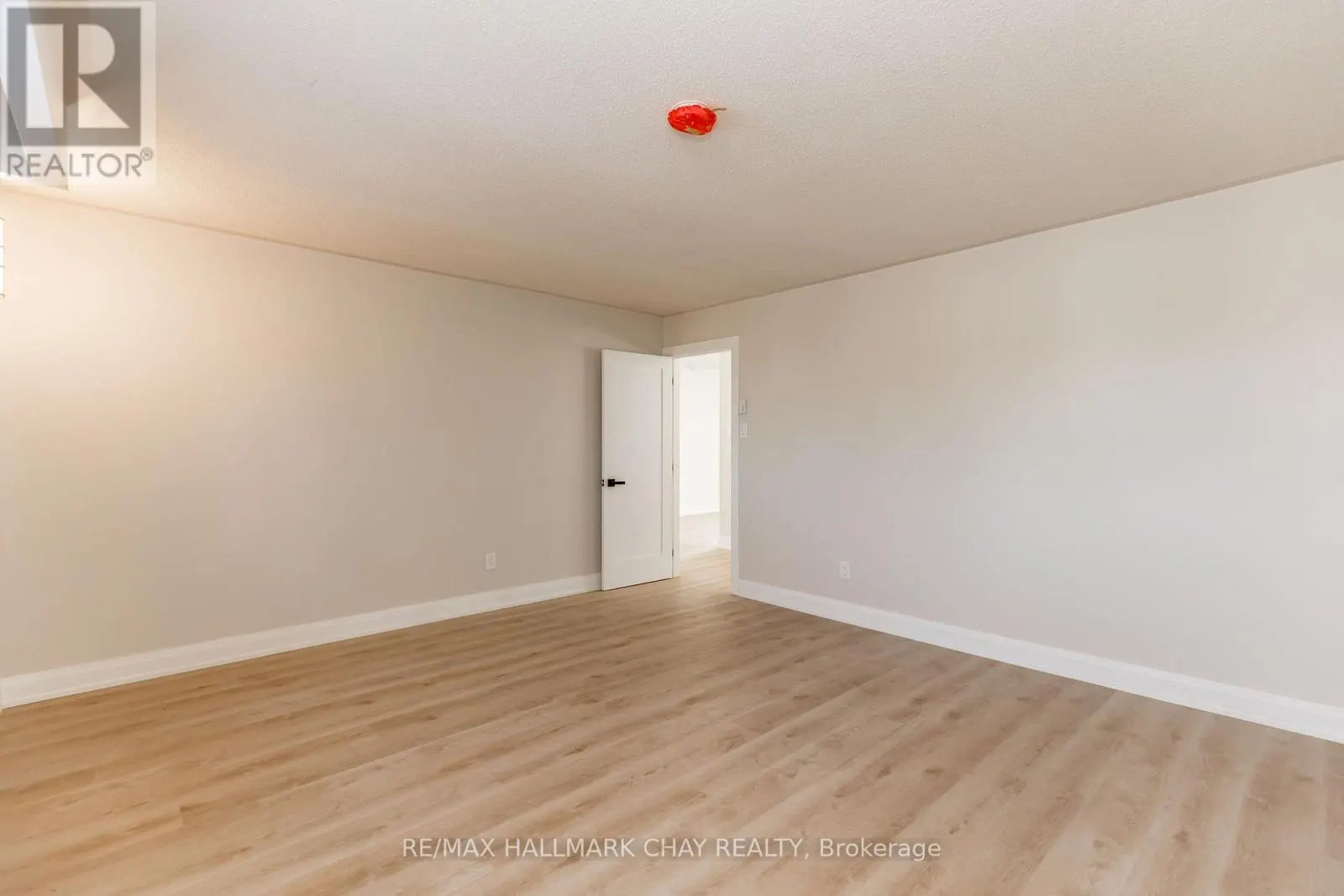 UPPER - 3993 STOUFFVILLE ROAD