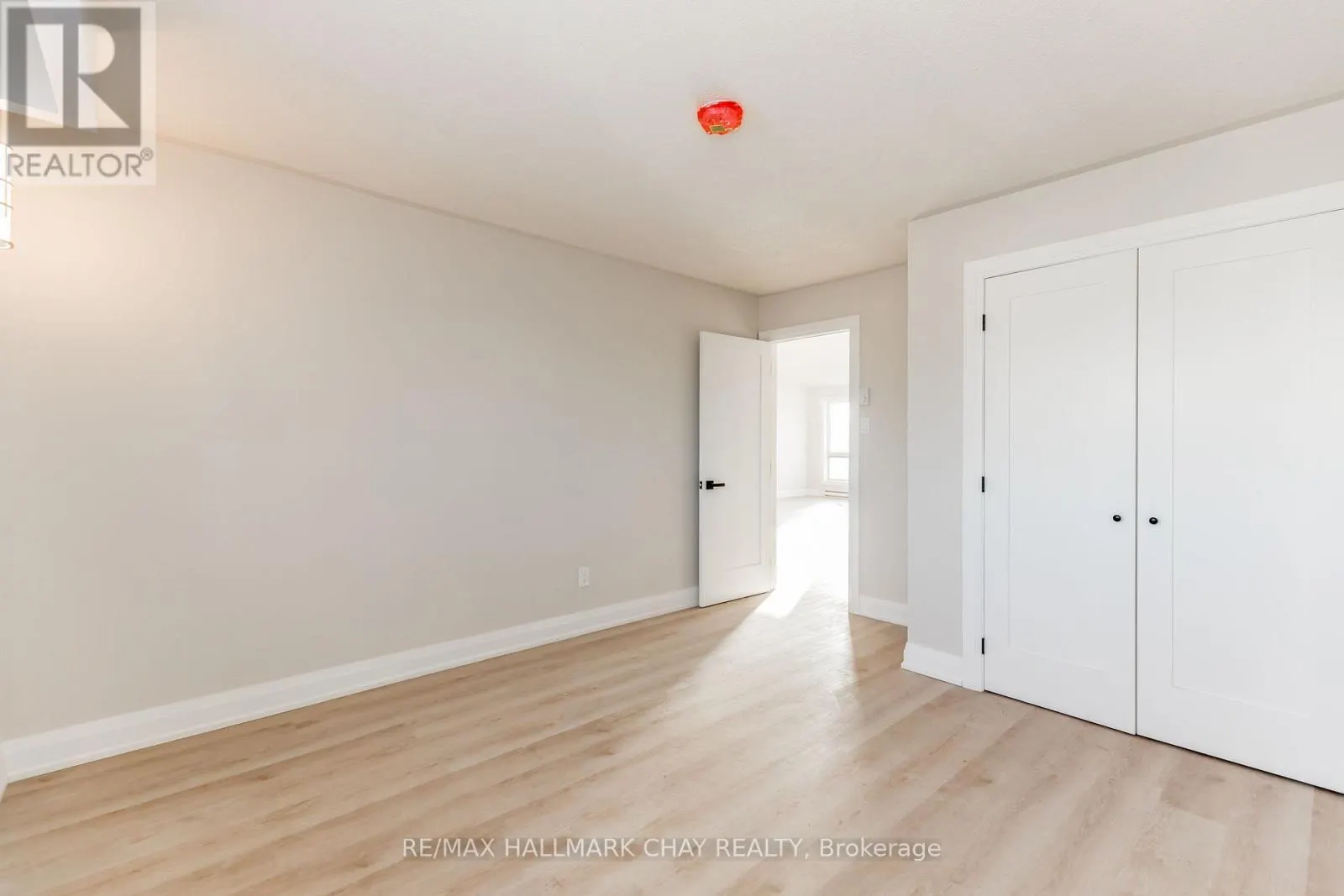UPPER - 3993 STOUFFVILLE ROAD