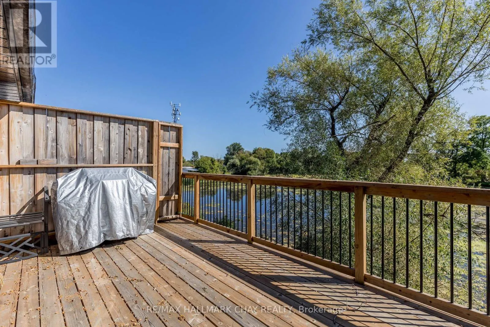 UPPER - 3993 STOUFFVILLE ROAD