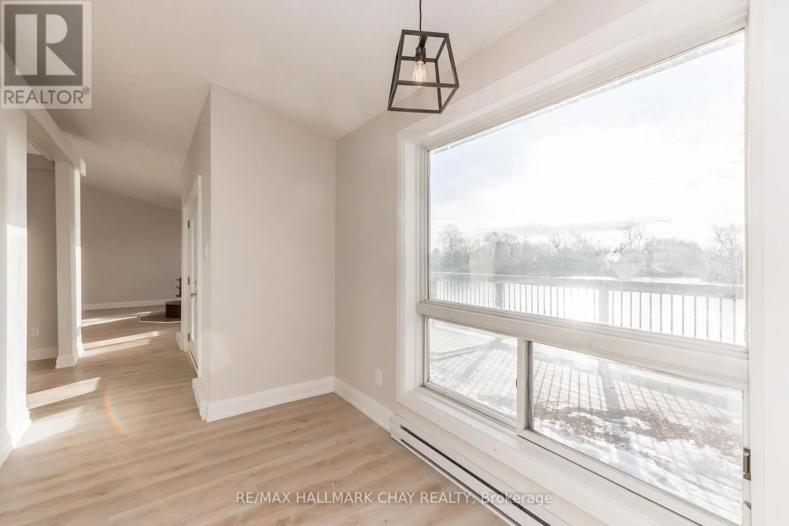 UPPER - 3993 STOUFFVILLE ROAD