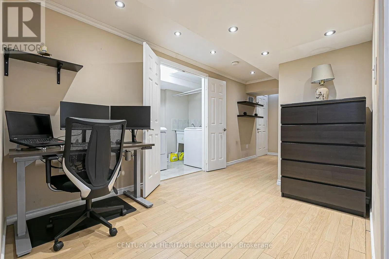 47 - 698 CARADONNA CRESCENT