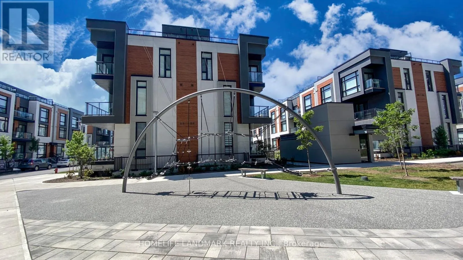 812 - 6 DAVID EYER ROAD