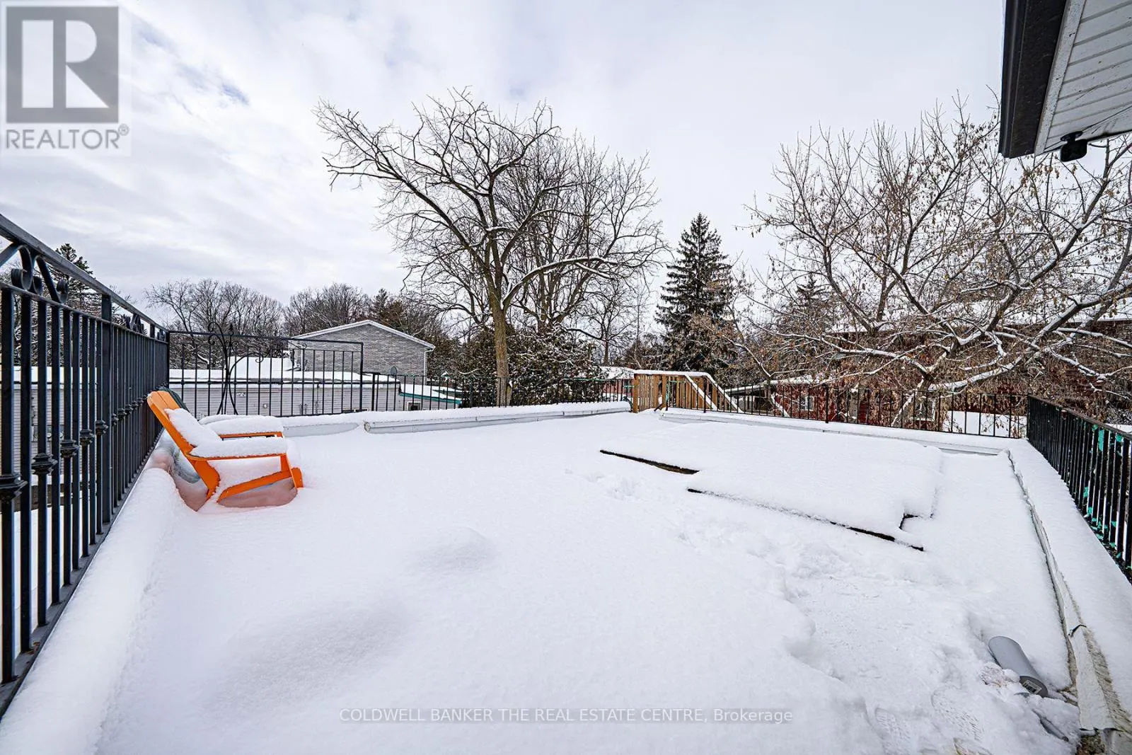 920 LAKE DRIVE