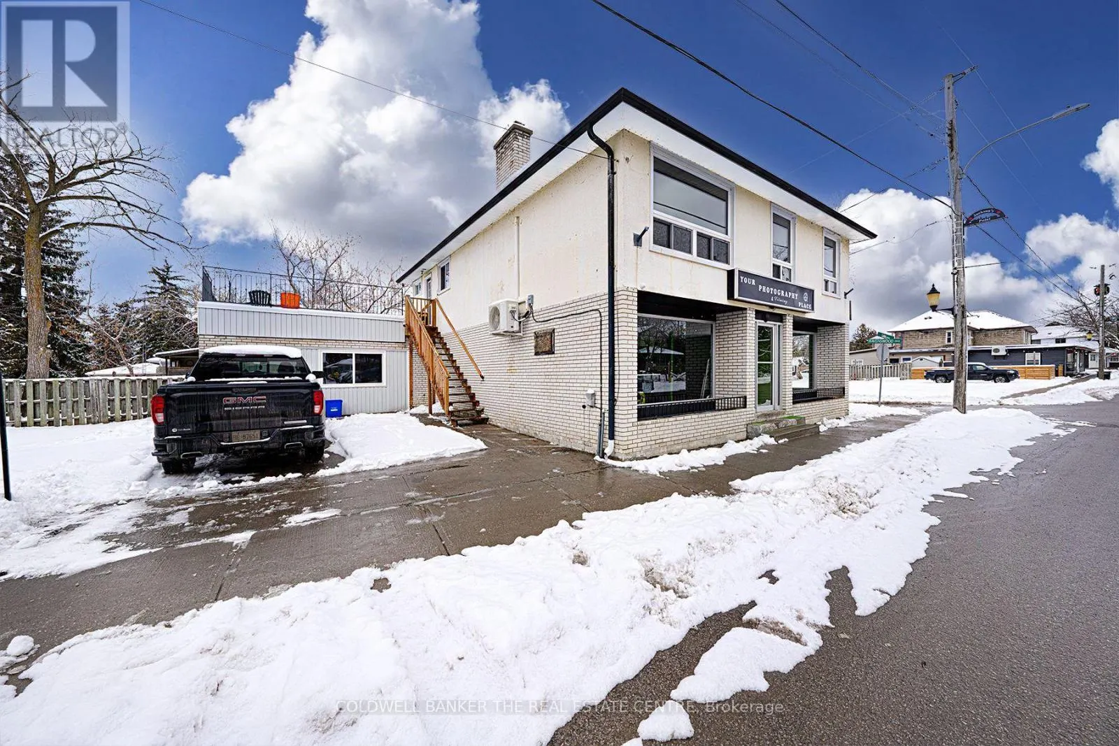920 LAKE DRIVE