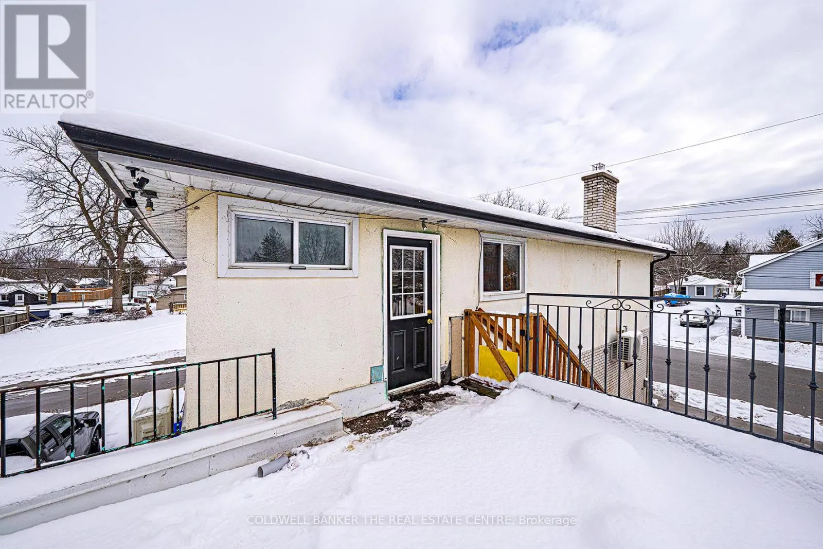 920 LAKE DRIVE