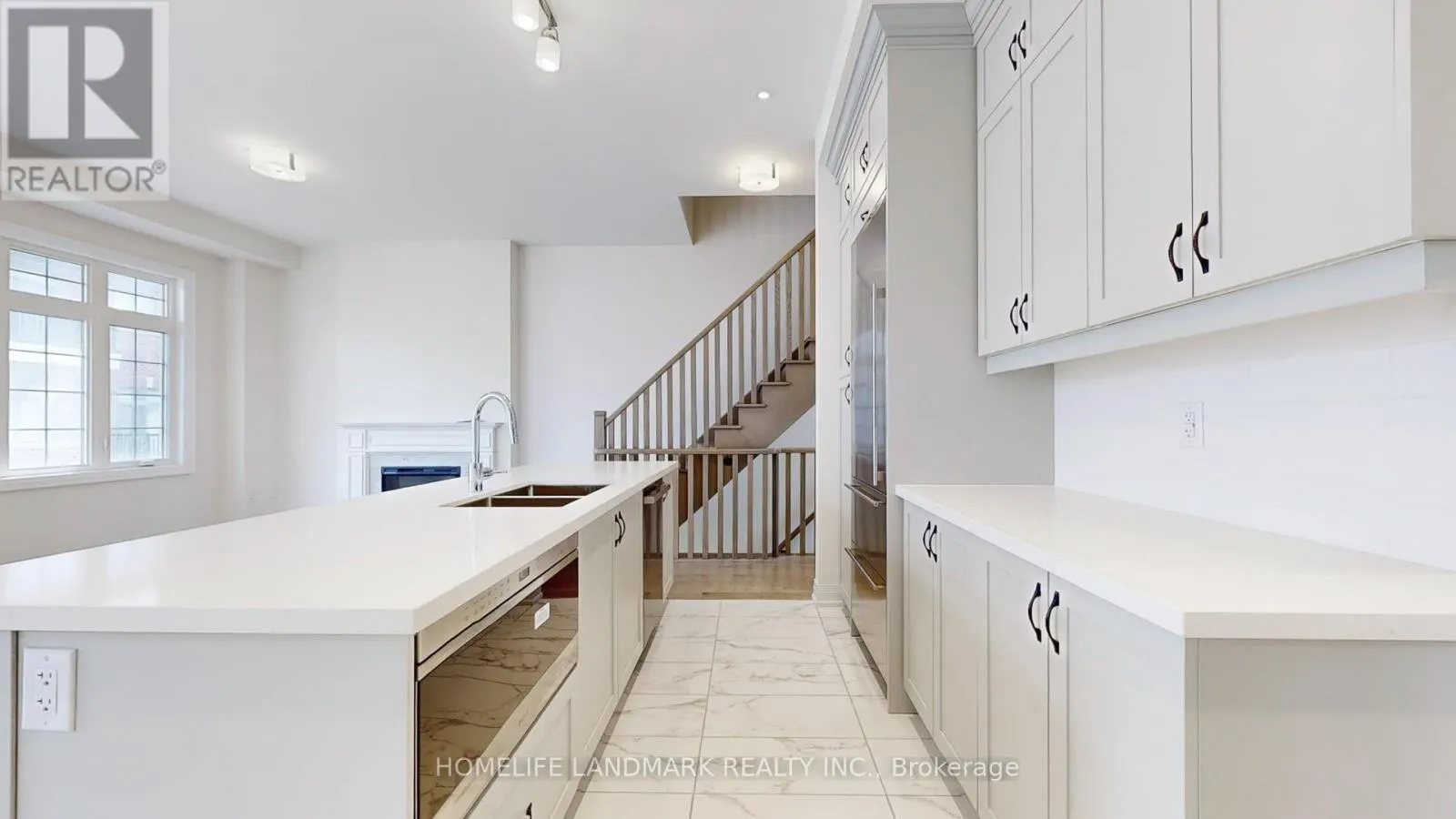 1 ABBEYHILL LANE