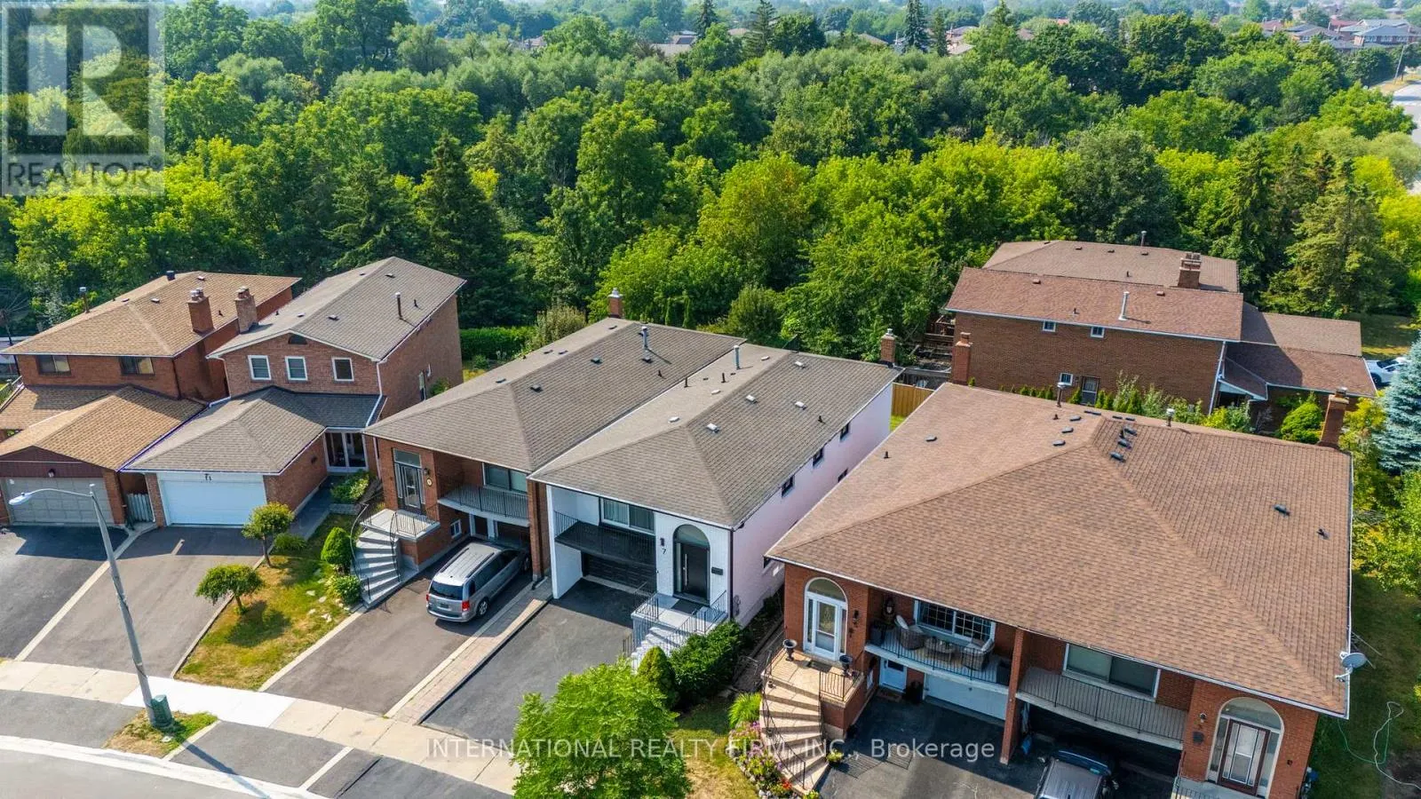 7 BOYNE HIGHLANDS COURT