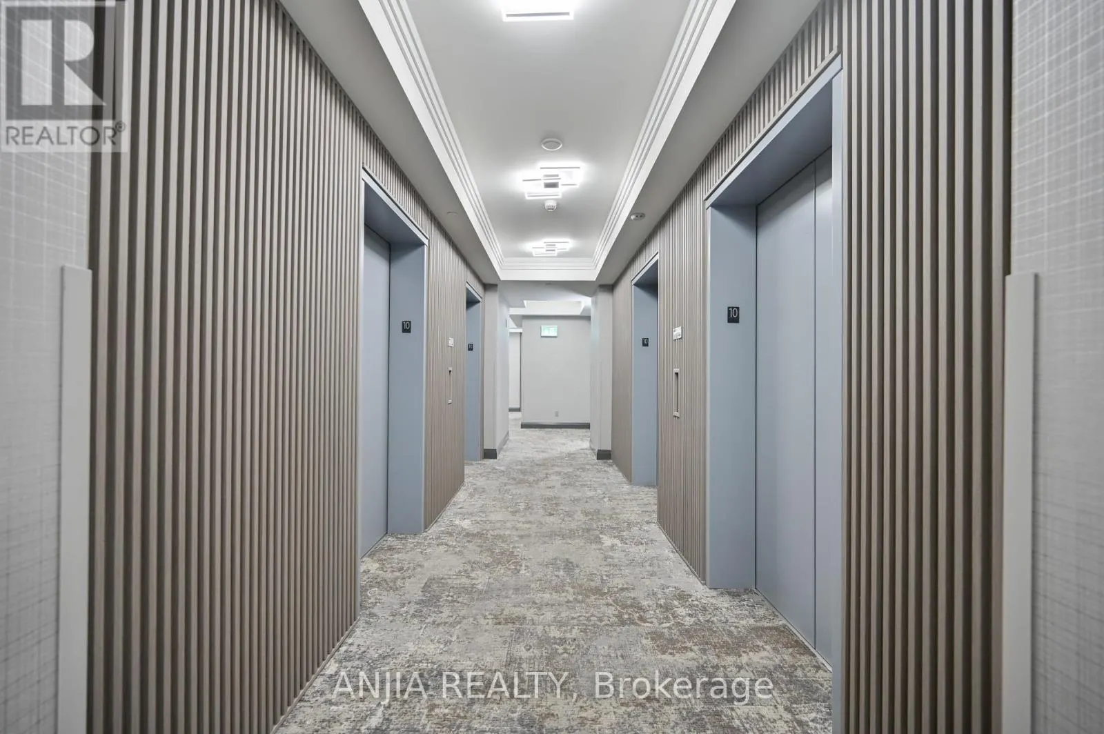 1032 - 7161 YONGE STREET