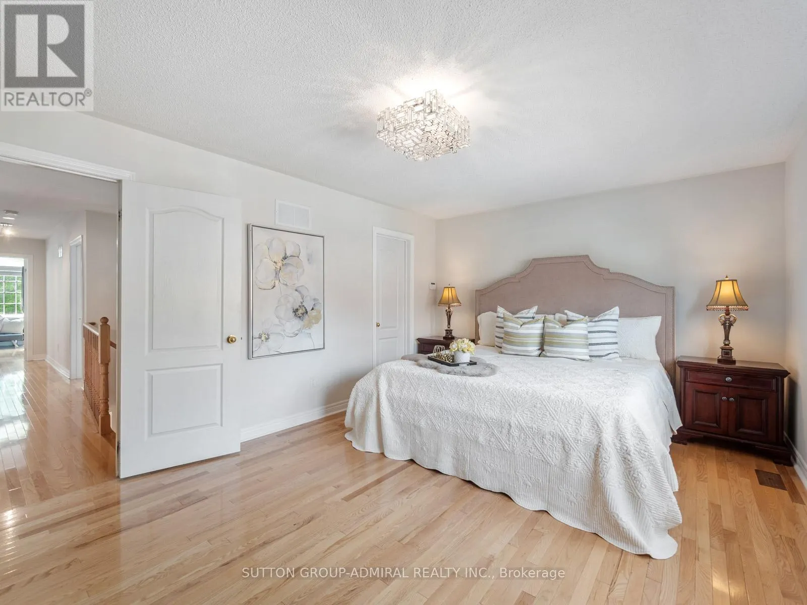 4 HAYWOOD DRIVE