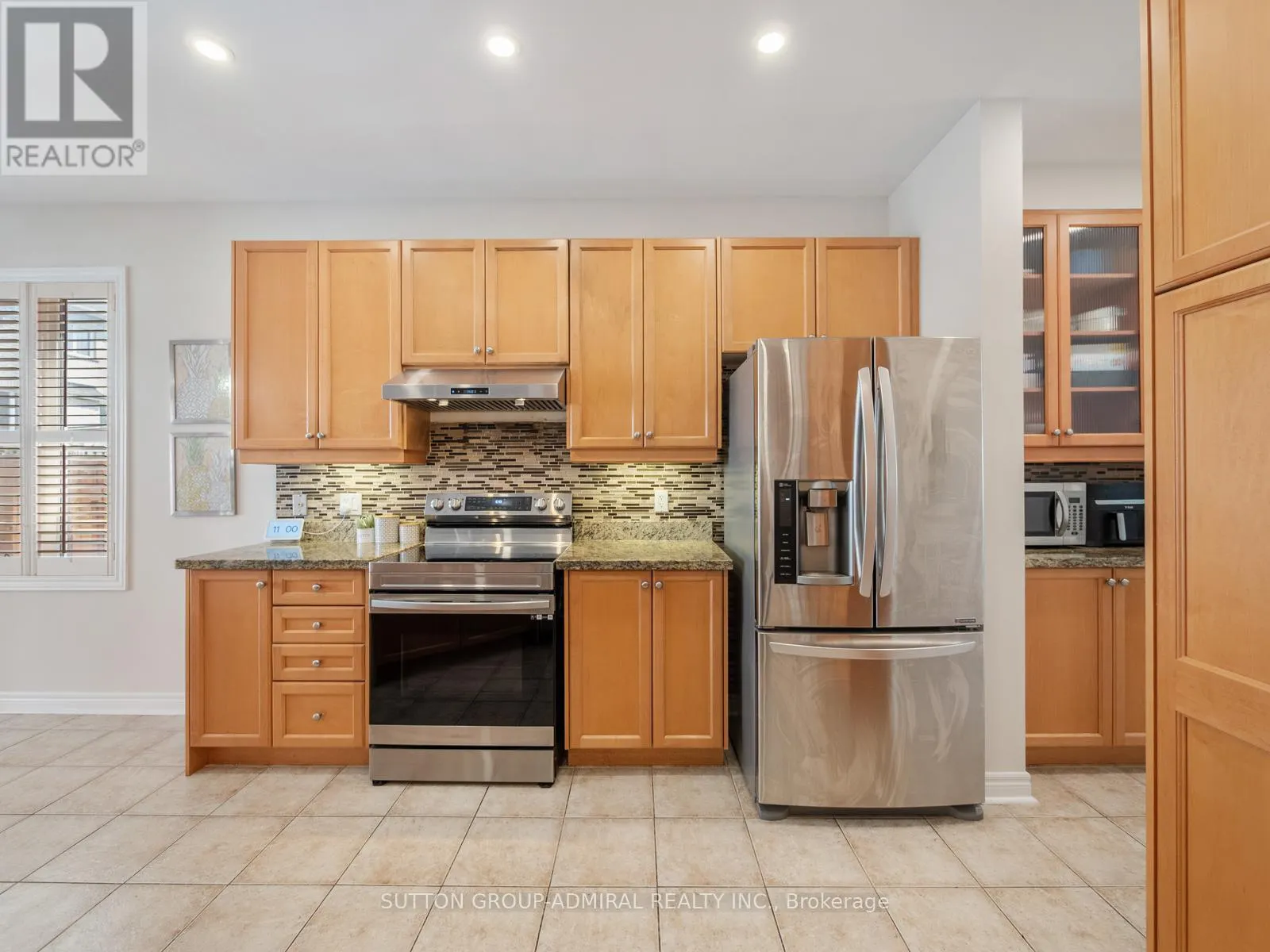 4 HAYWOOD DRIVE