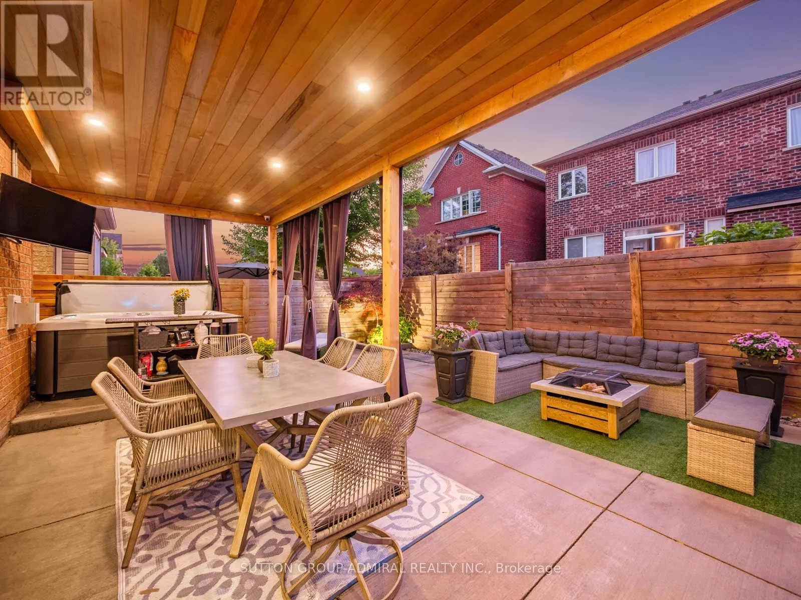 4 HAYWOOD DRIVE