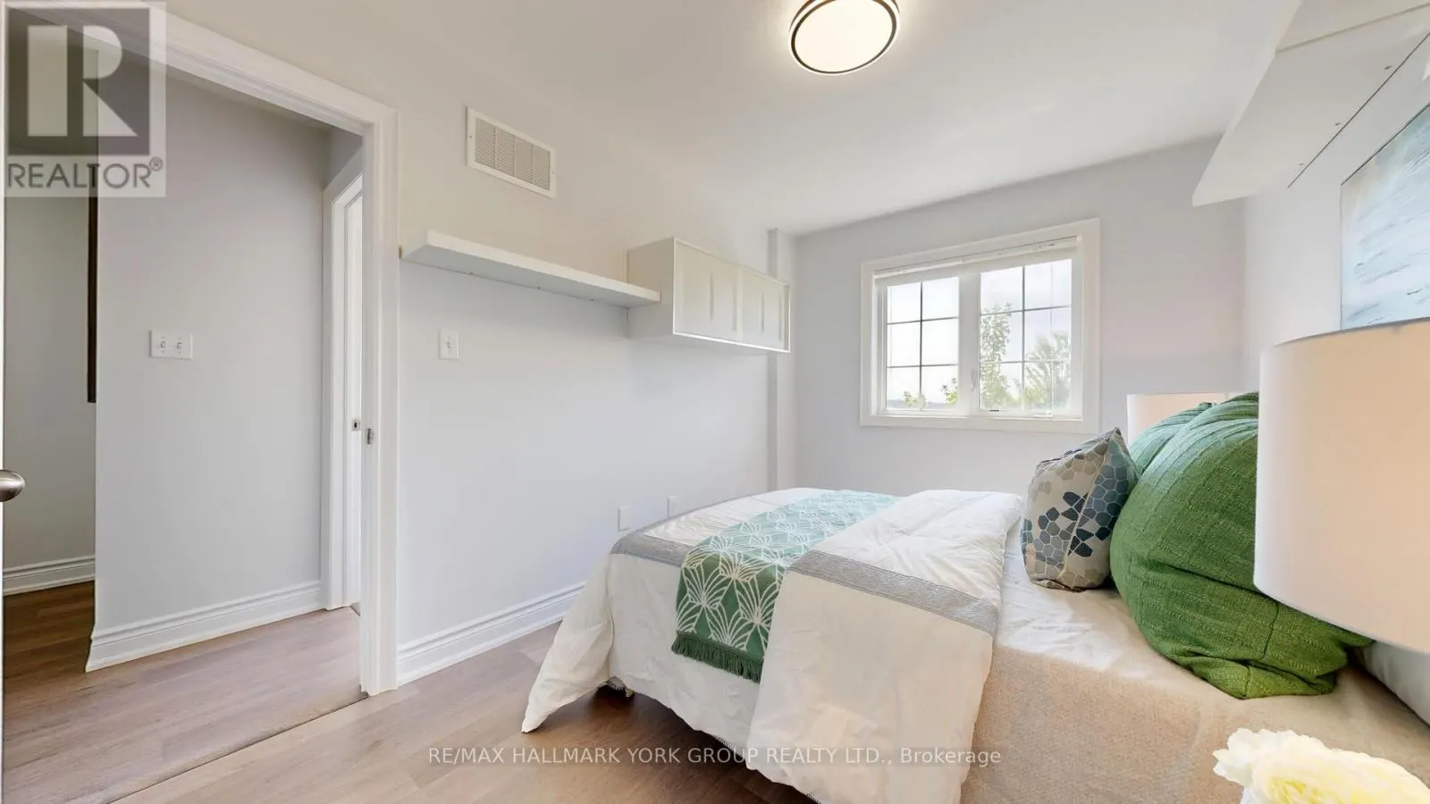 6 ROY GROVE WAY