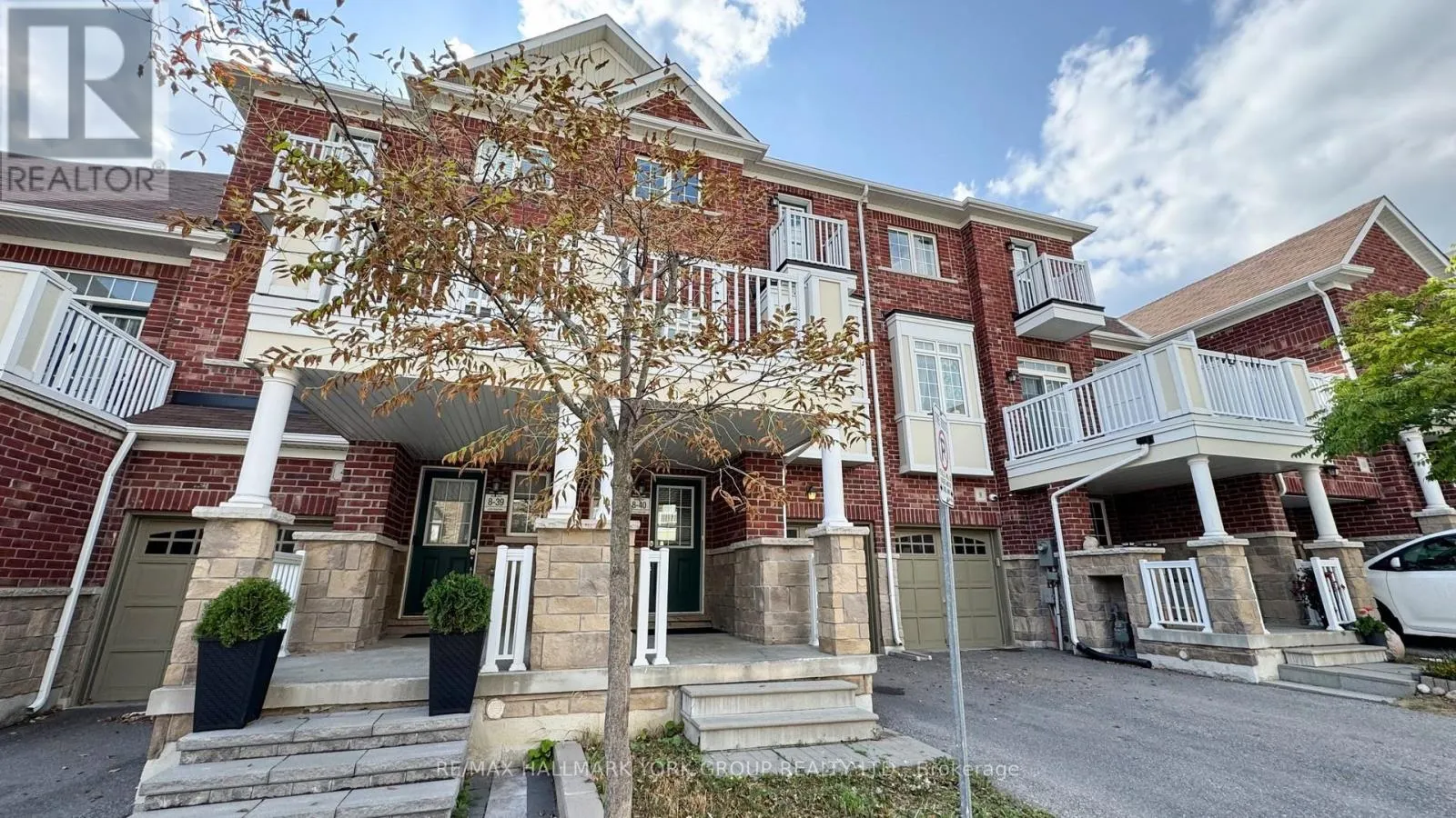 6 ROY GROVE WAY