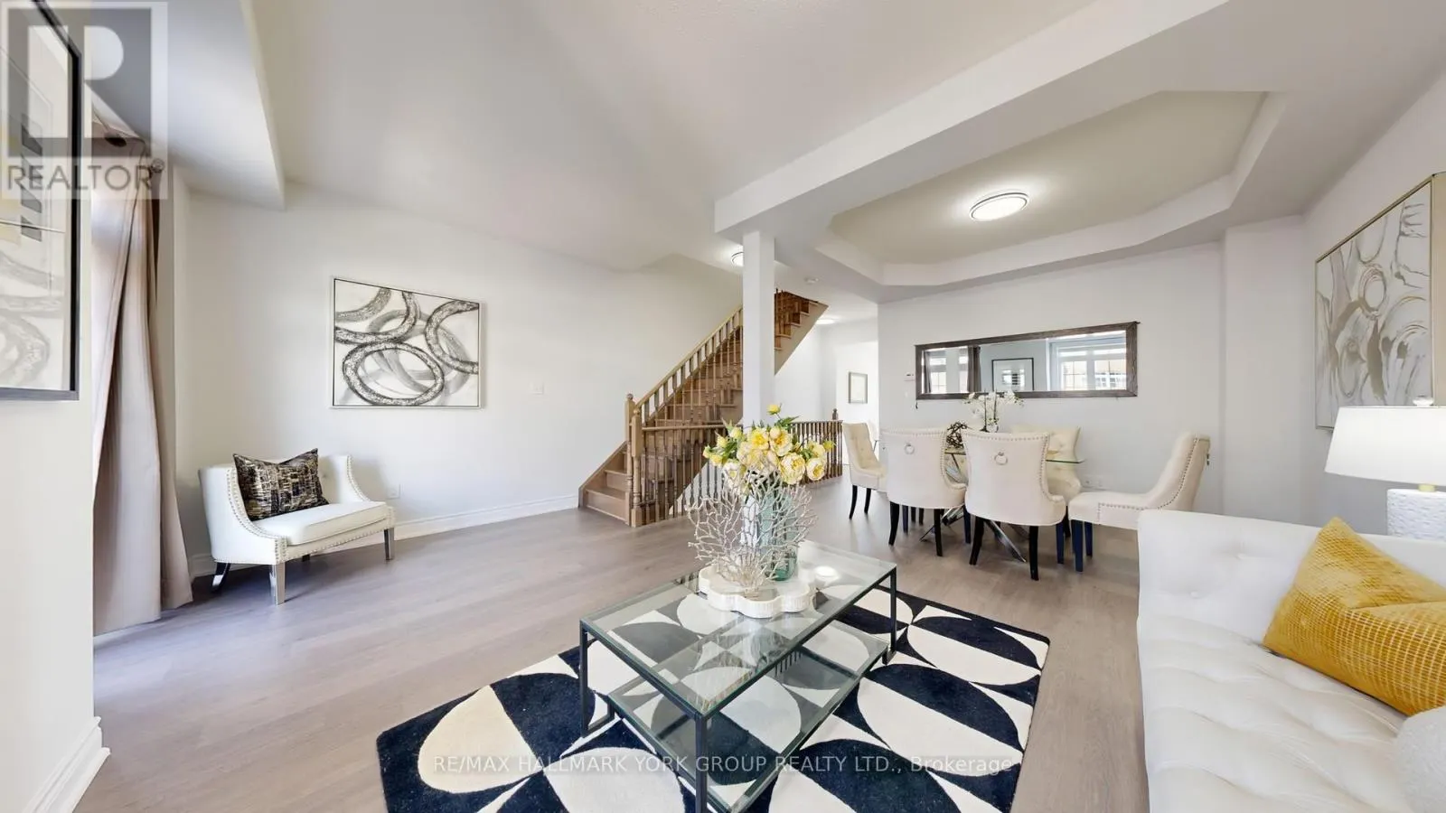6 ROY GROVE WAY