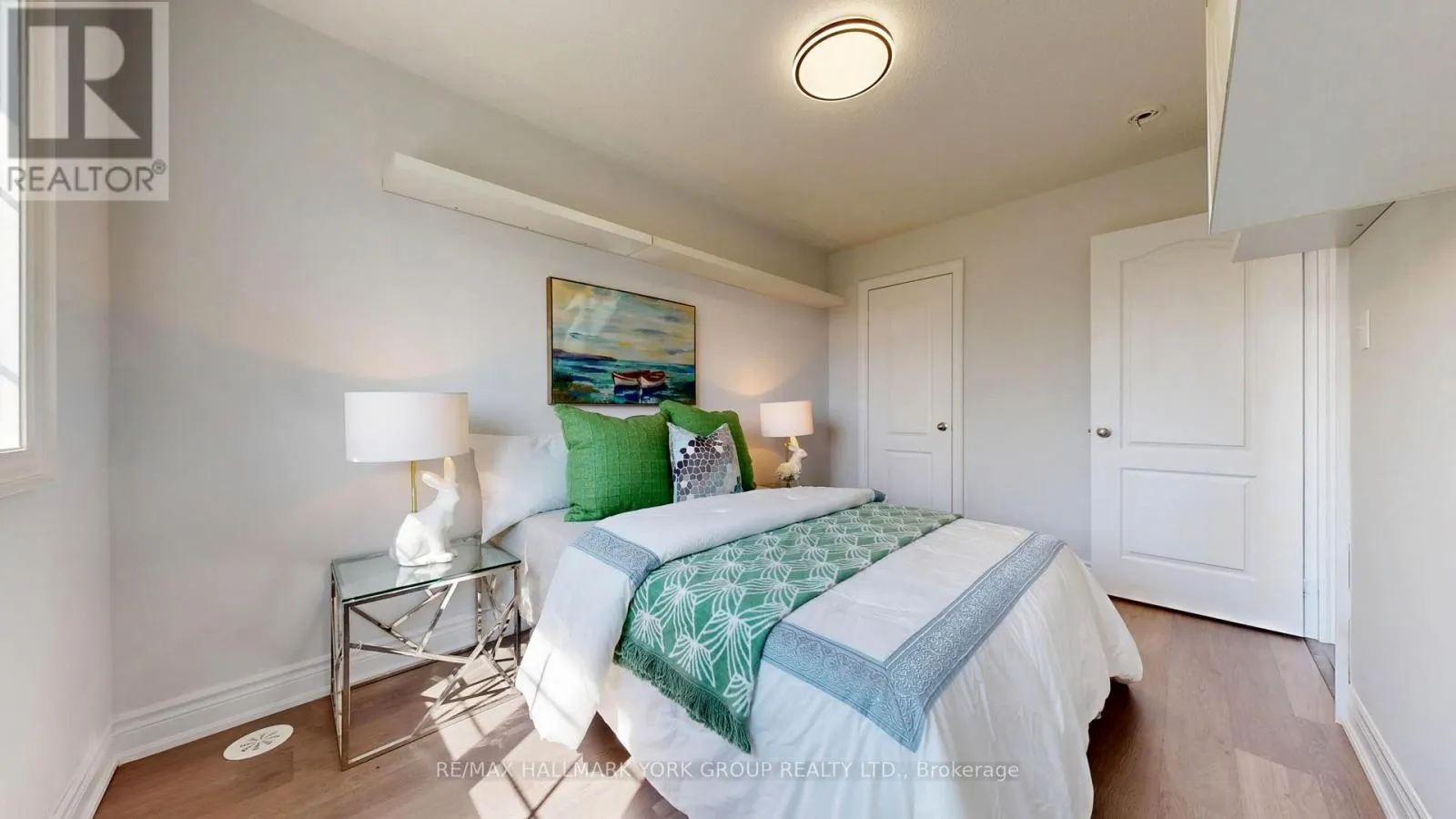 6 ROY GROVE WAY
