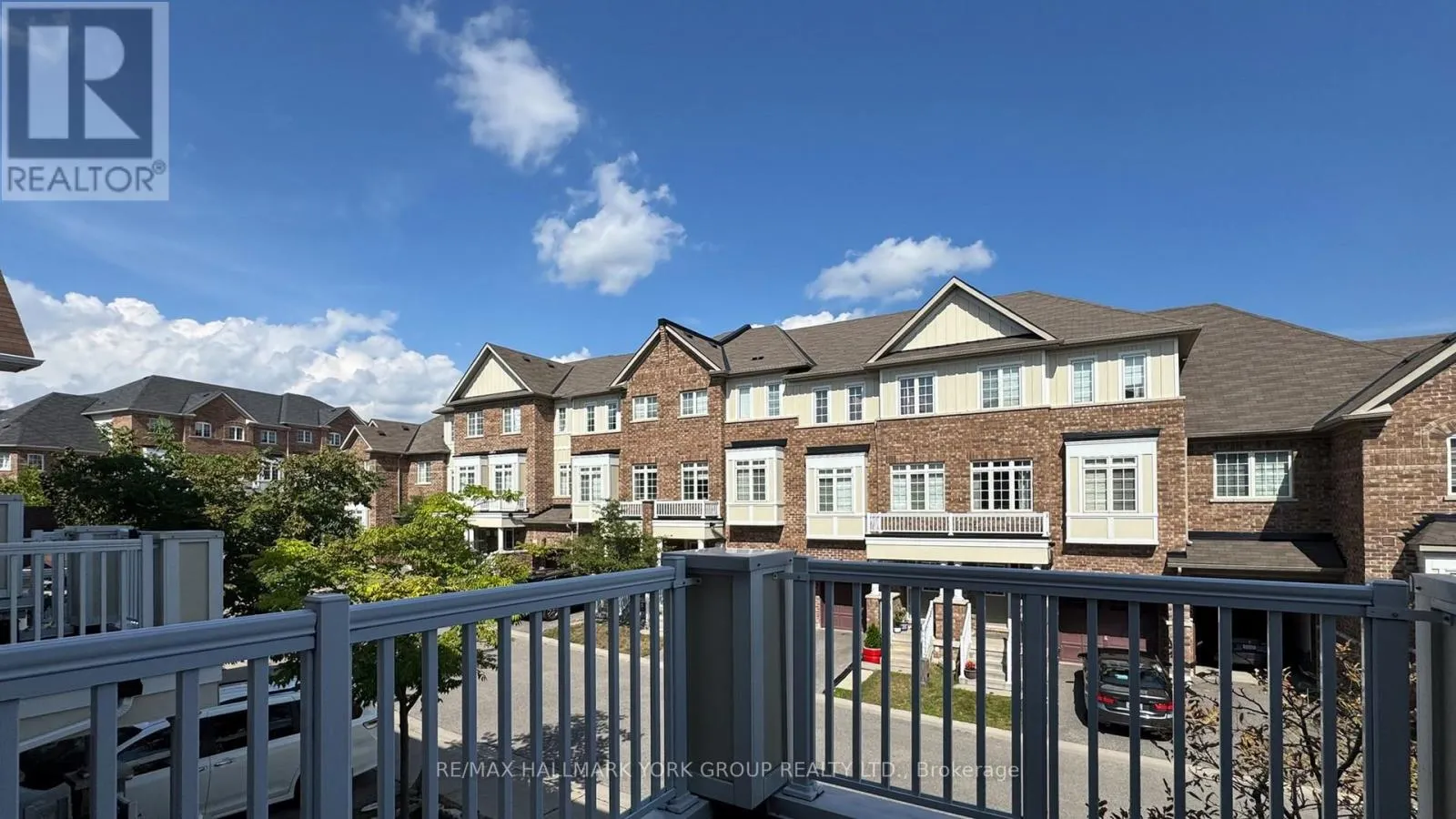 6 ROY GROVE WAY