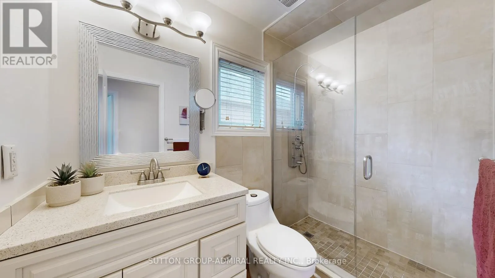 7 ROCKVIEW GARDENS