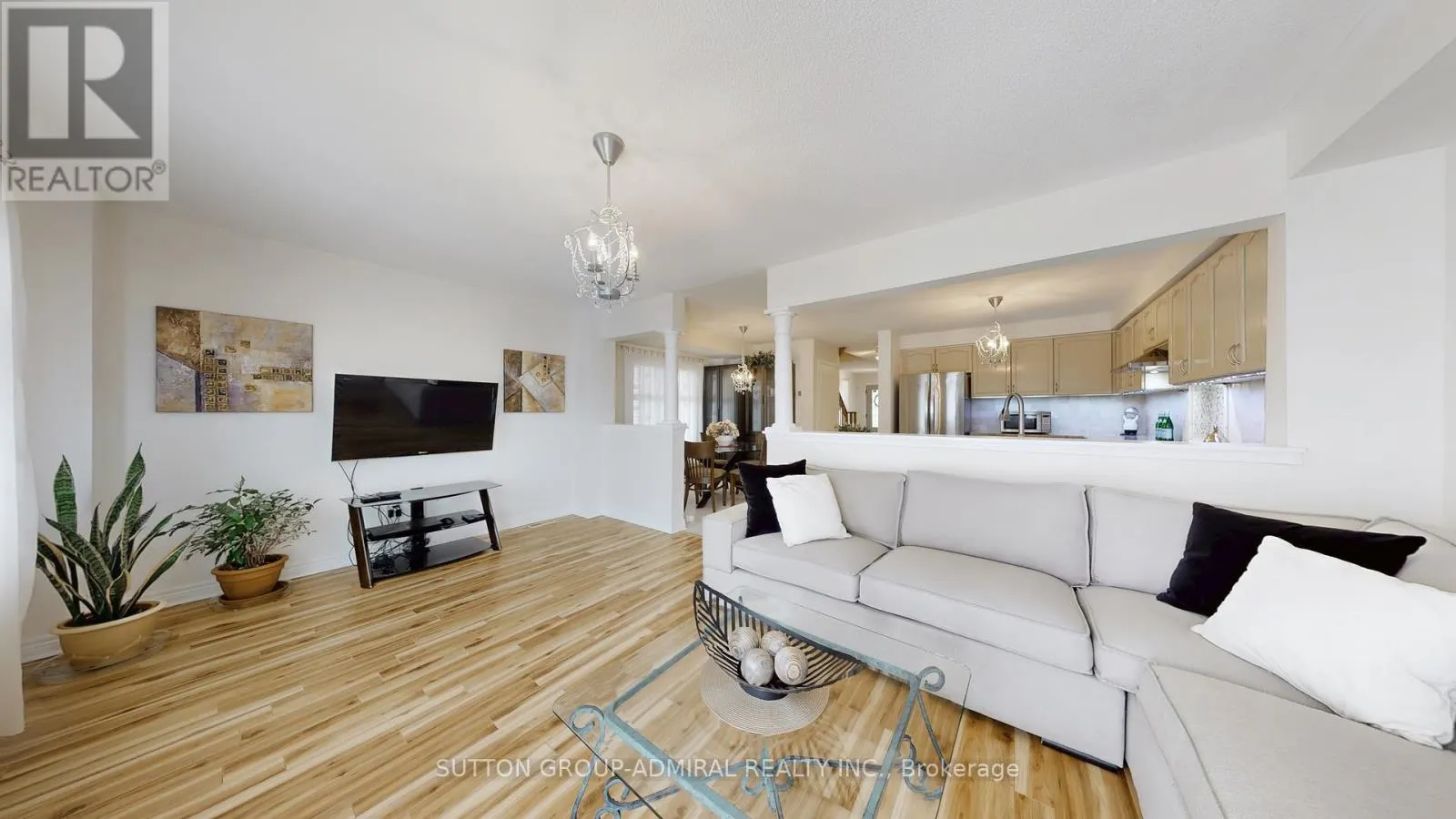 7 ROCKVIEW GARDENS